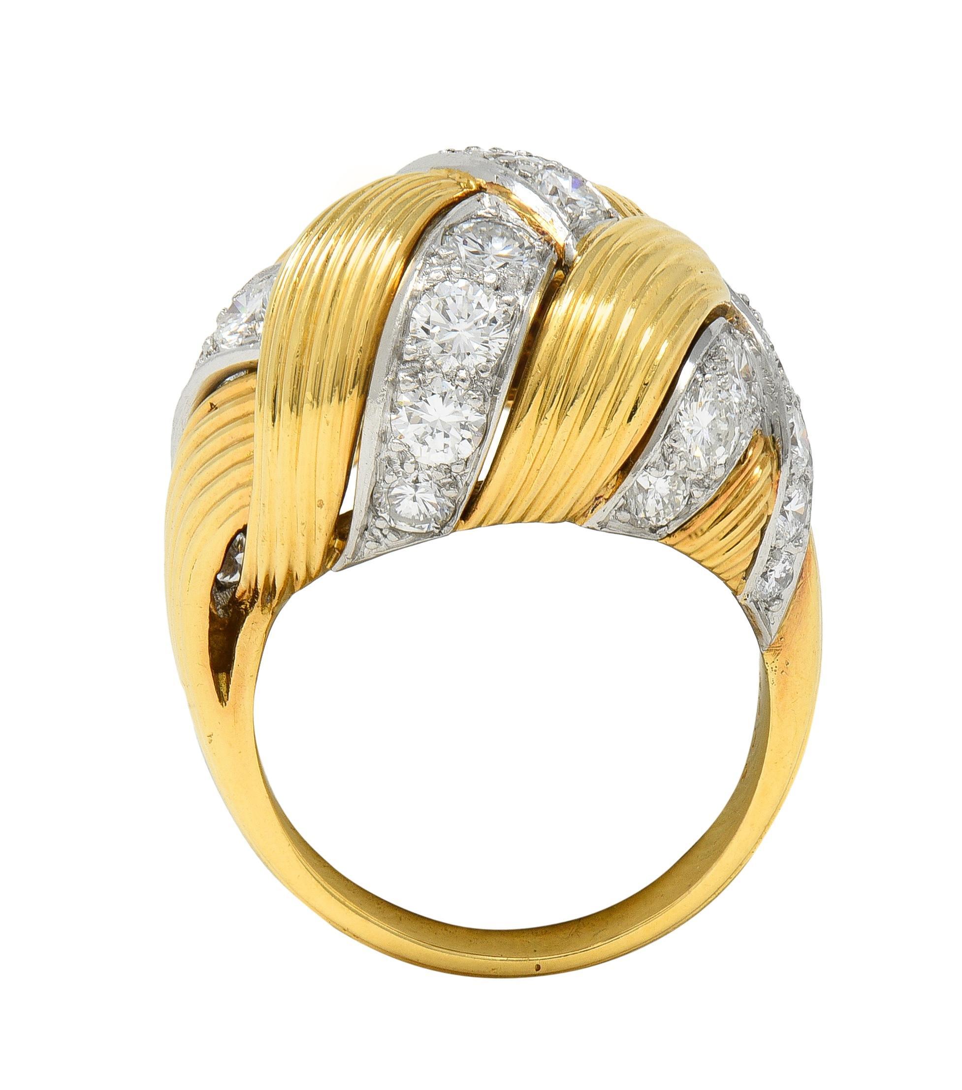 Anillo cúpula tejida vintage de oro de 18 quilates y platino de 2,55 quilates de diamantes de los años 50 de Cartier French Corte redondo en venta