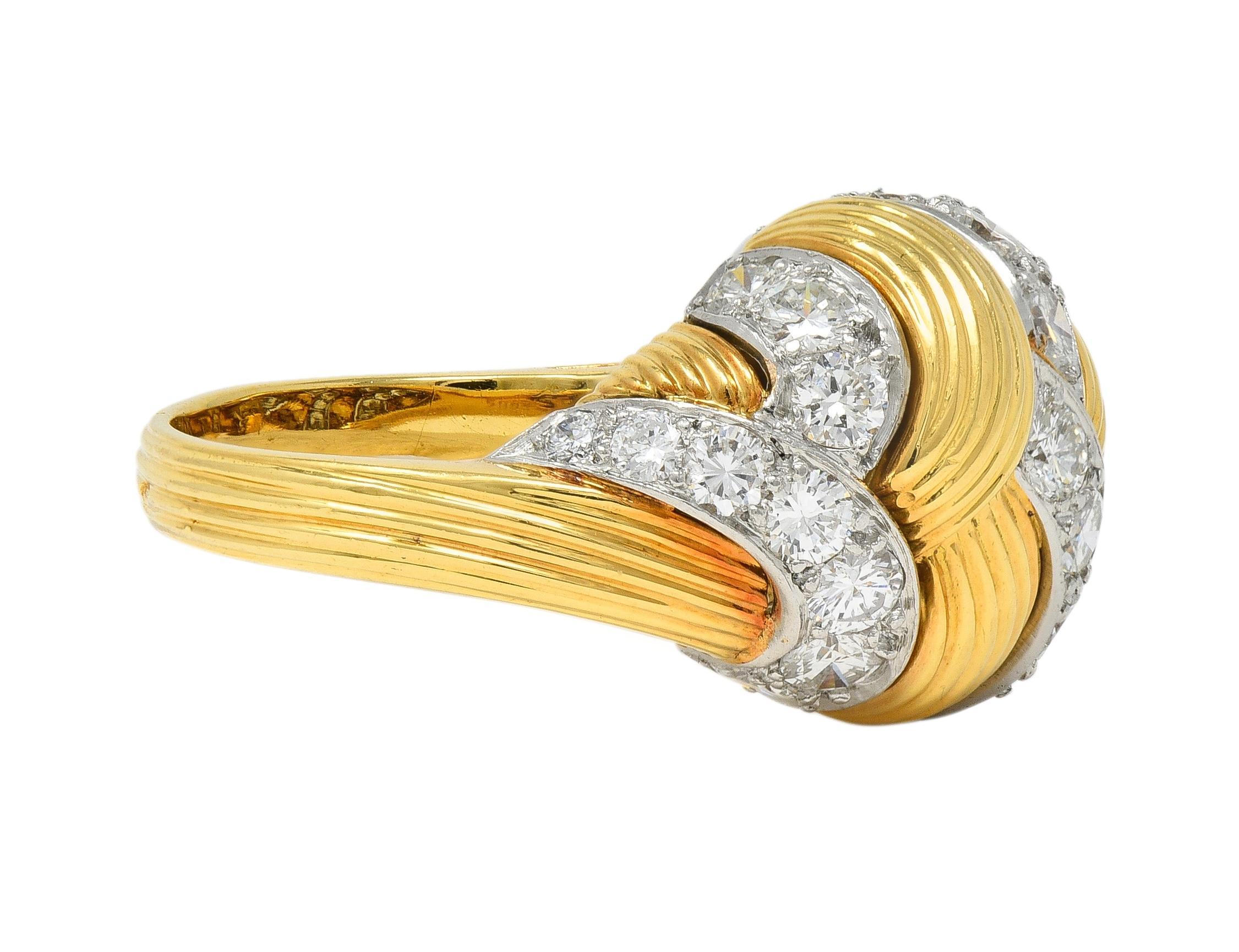 De las mujeres Anillo cúpula tejida vintage de oro de 18 quilates y platino de 2,55 quilates de diamantes de los años 50 de Cartier French en venta