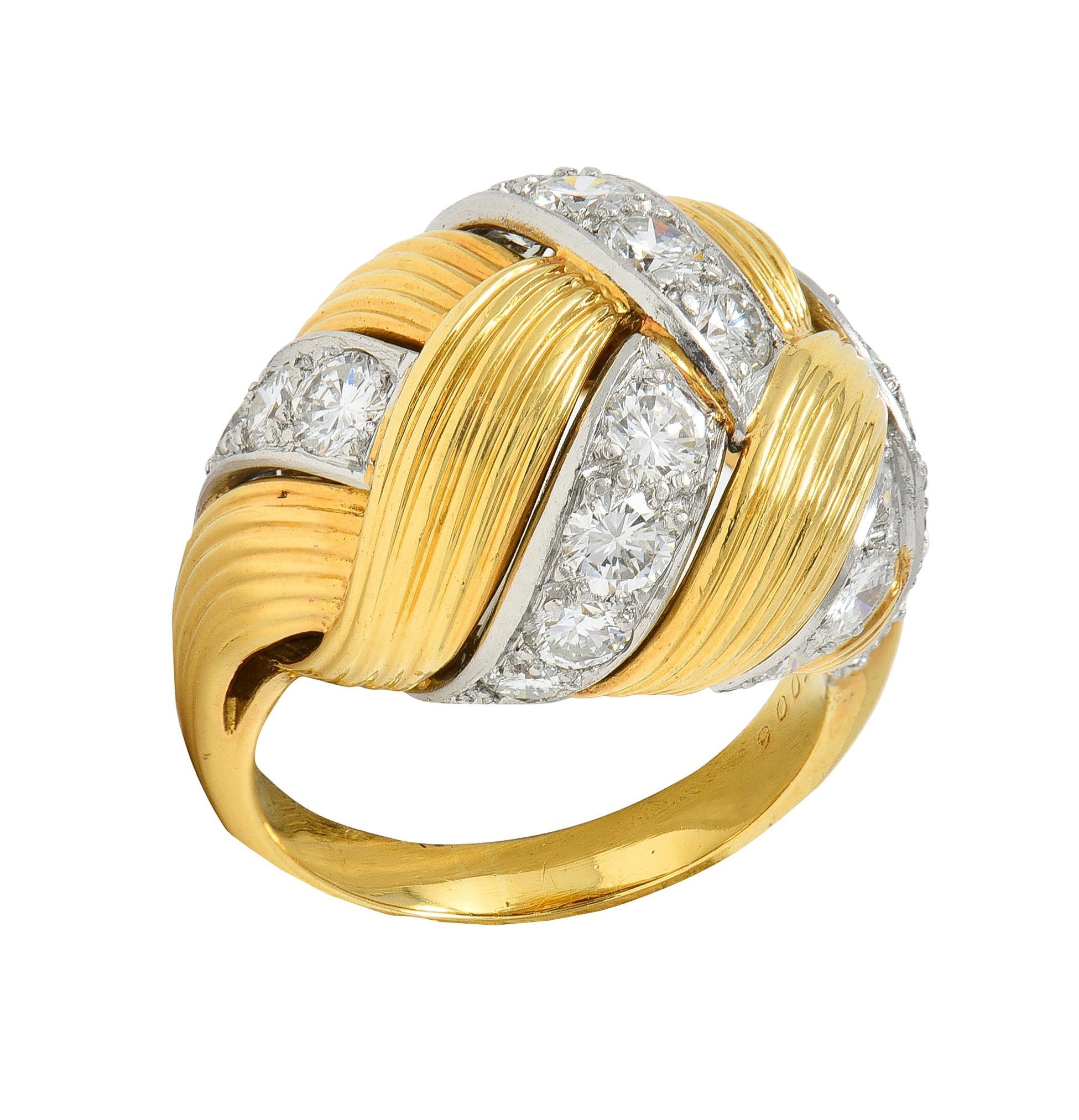 Anillo cúpula tejida vintage de oro de 18 quilates y platino de 2,55 quilates de diamantes de los años 50 de Cartier French en venta