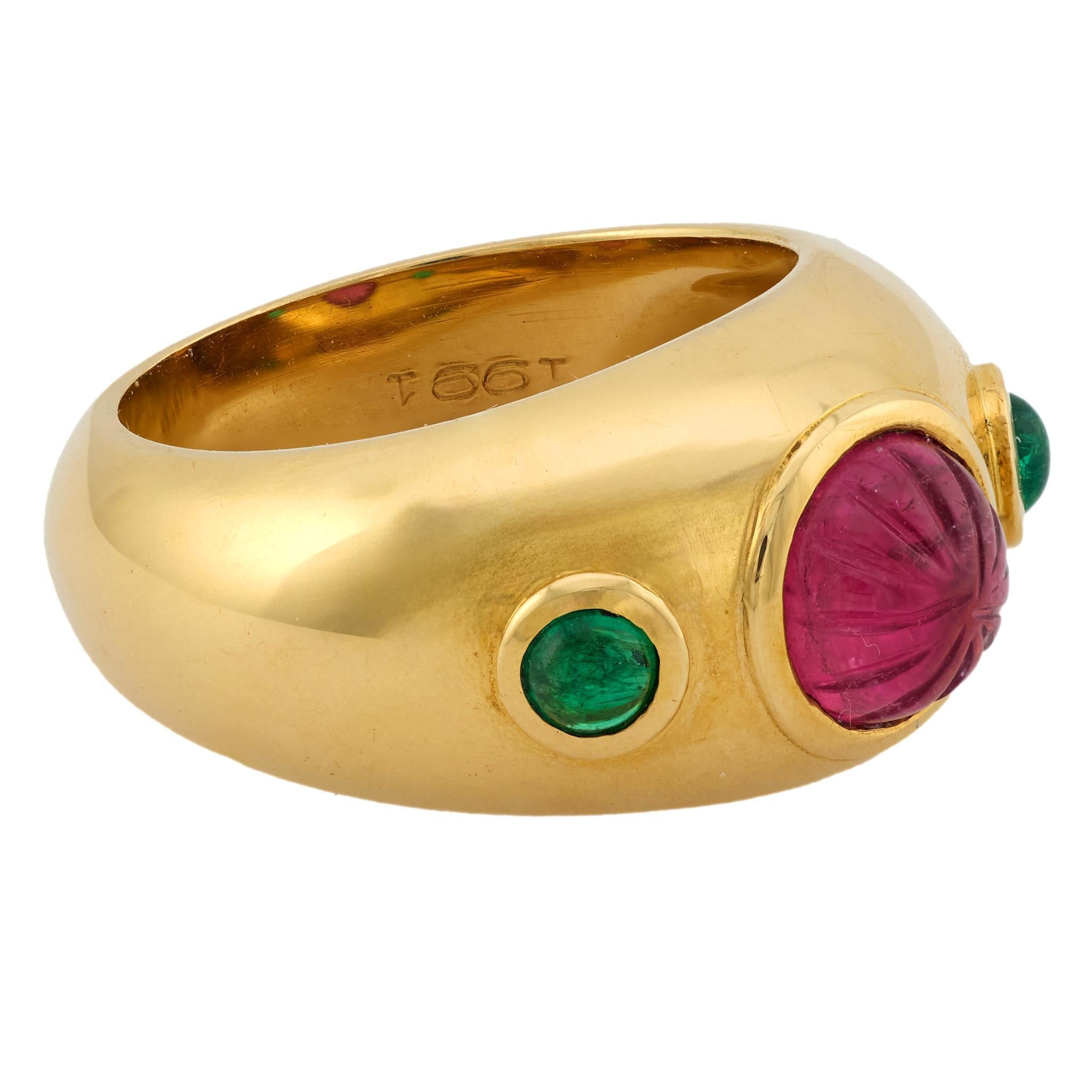 Cartier Französisch 2 Karat geschnitzt rosa Saphir Smaragd 18k Gelbgold Ring im Zustand „Gut“ im Angebot in Beverly Hills, CA