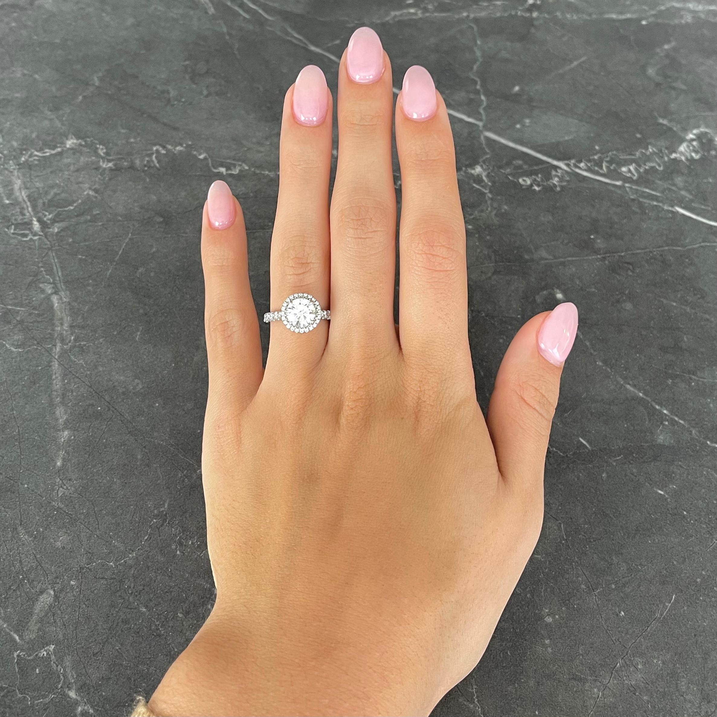 Cartier Verlobungsring mit französischem 2,15 Karat Diamant in Platin mit Destinee-Halo 5