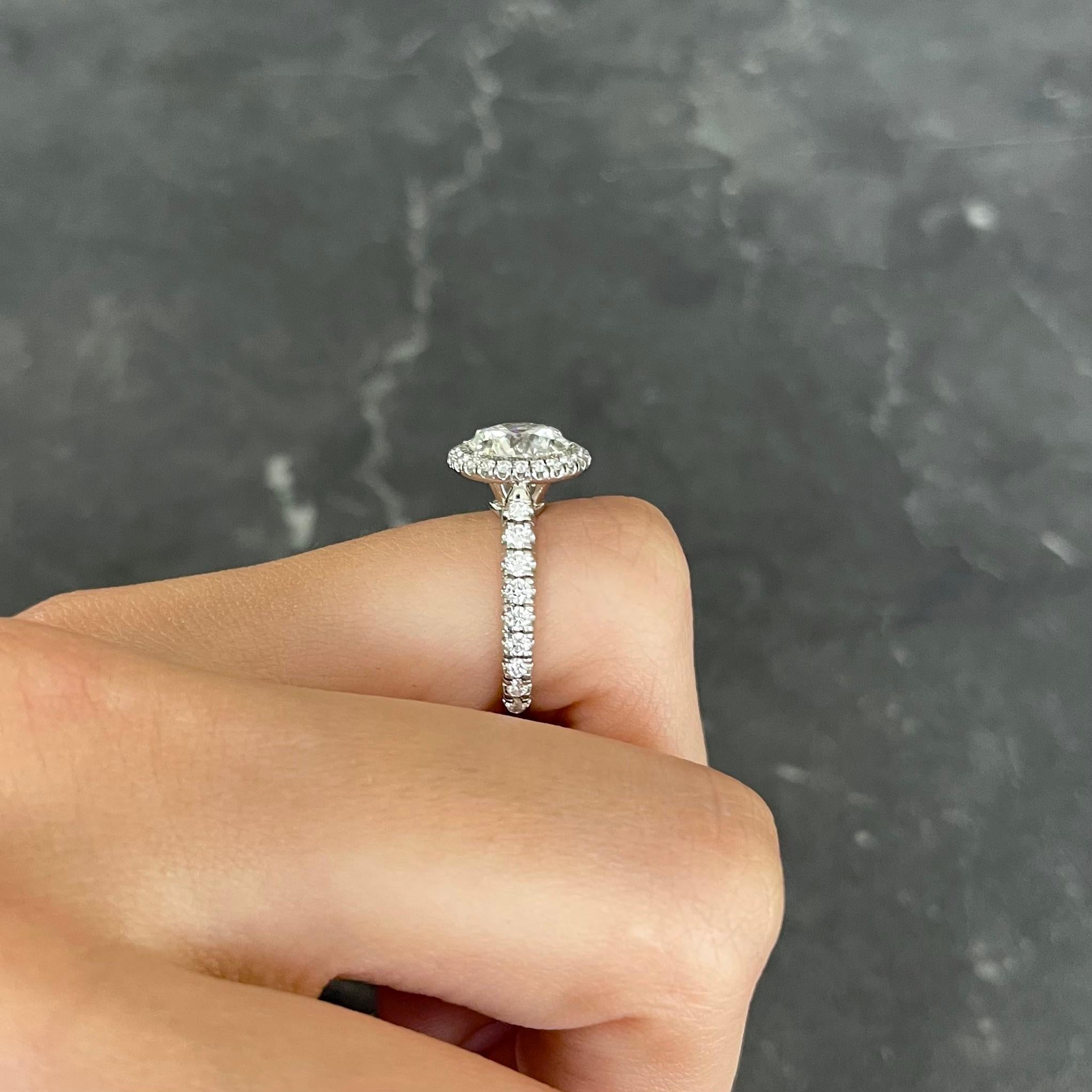 Cartier Verlobungsring mit französischem 2,15 Karat Diamant in Platin mit Destinee-Halo 7