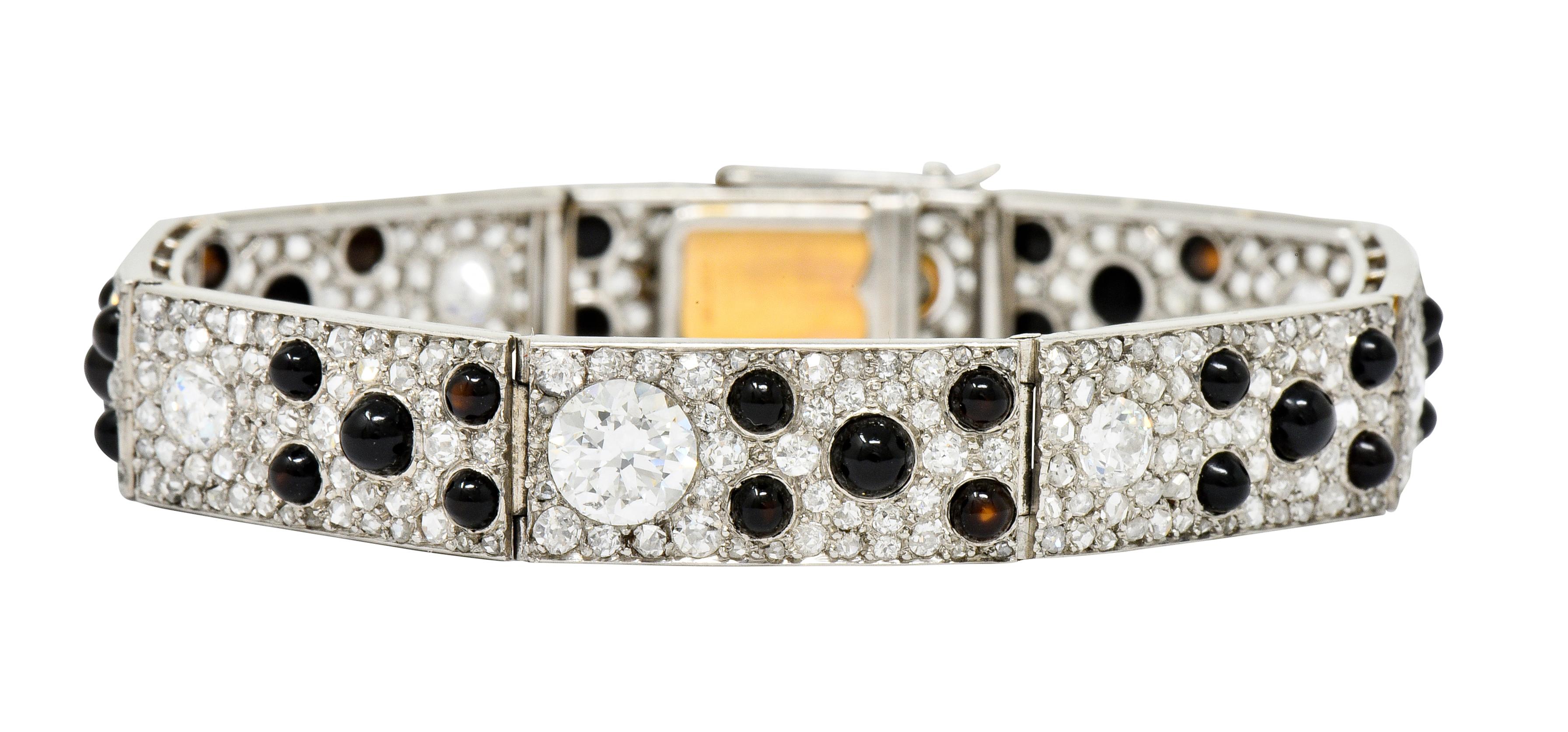 Cabochon Cartier French Art Deco 9.30 Carat Diamond Onyx Platinum Panthere Bracelet