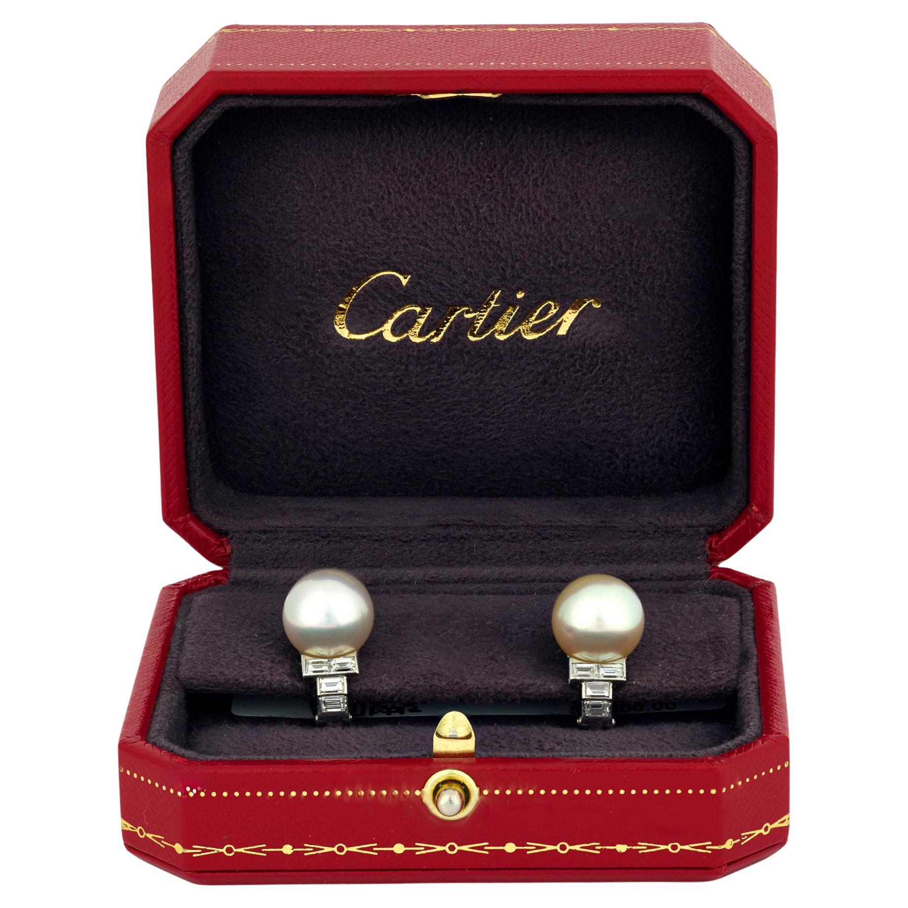 Cartier French pearl diamond platinum earrings in vendita