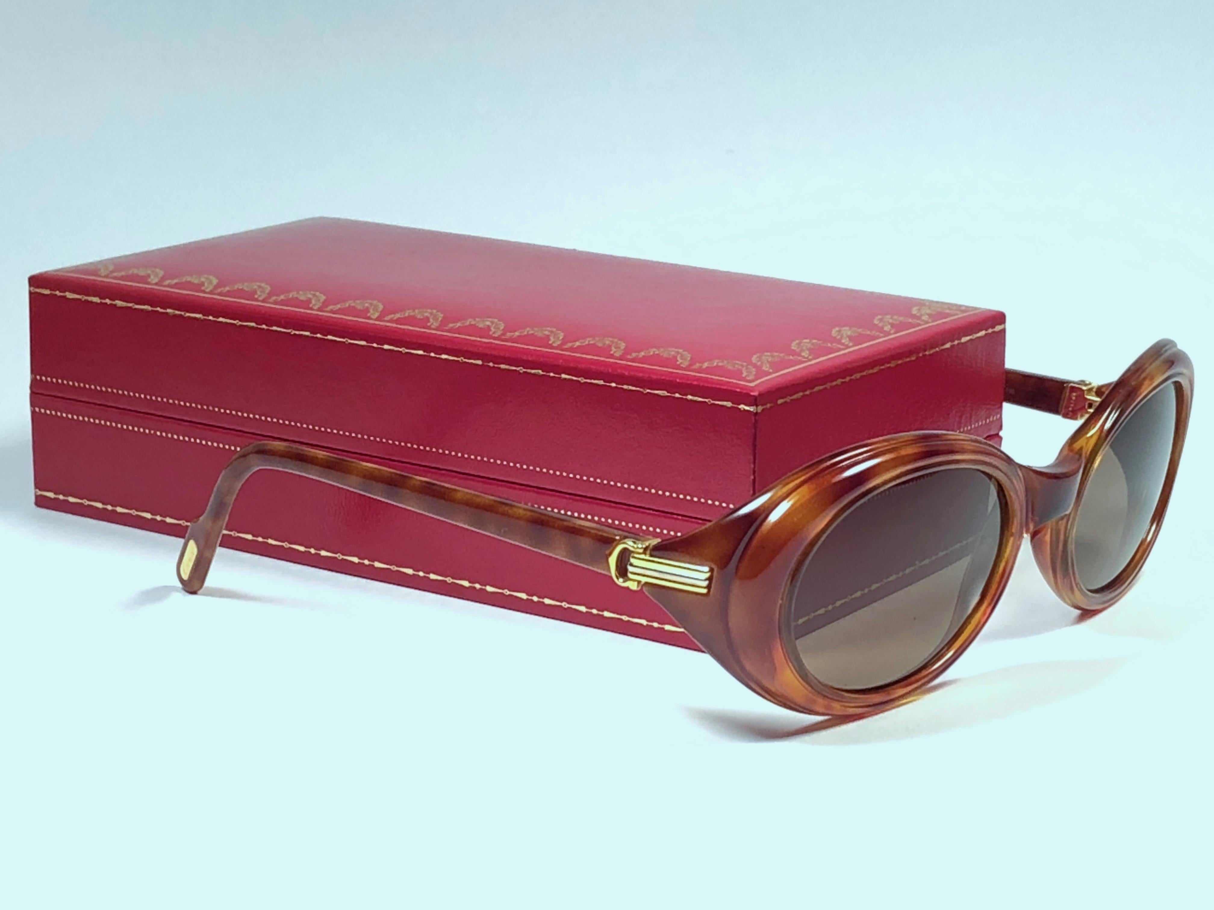 Cartier Frisson Tortoise 8k Gold Plated Accents 1990 Sunglasses 53mm France In New Condition In Baleares, Baleares