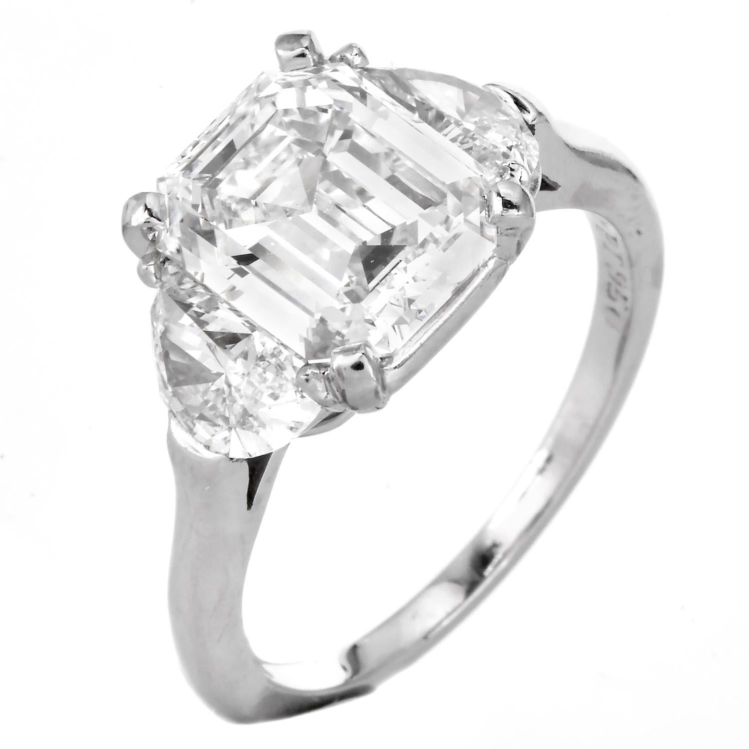 Donna Cartier GIA 4,77cts Anello di fidanzamento in platino con diamante taglio smeraldo in vendita