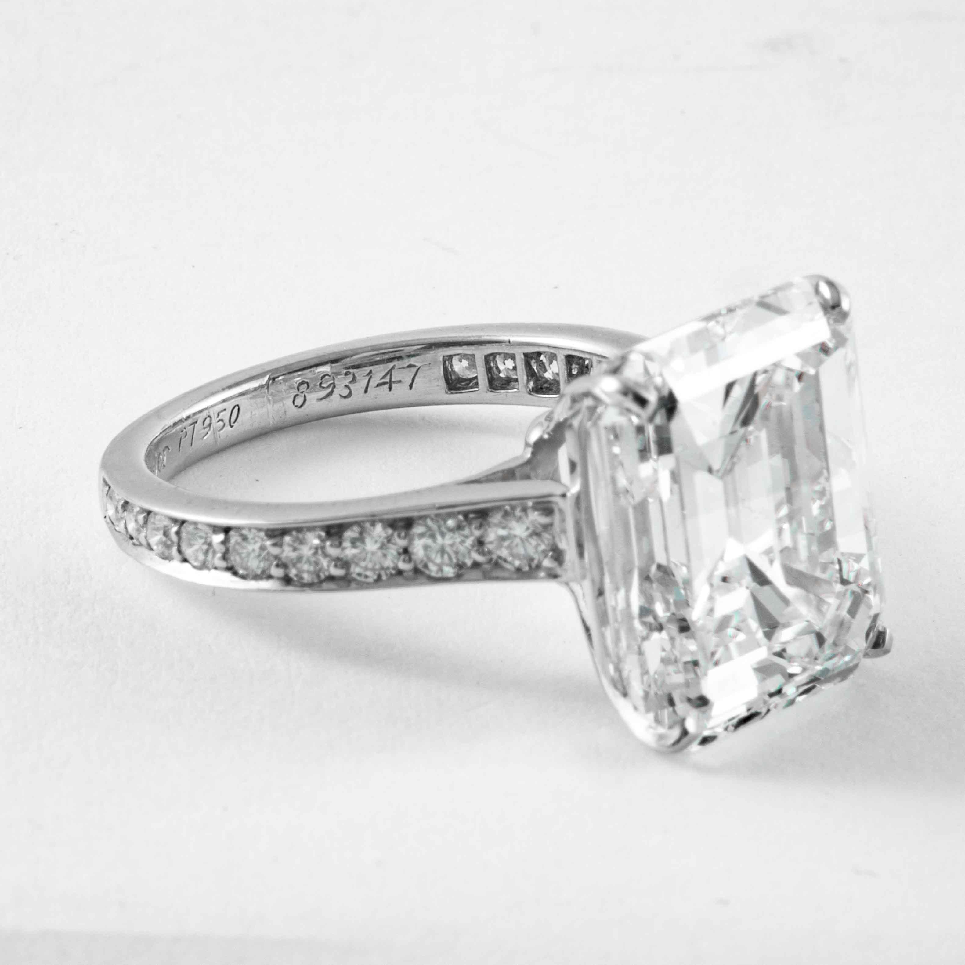 Cartier, bague en platine et diamant taille émeraude certifié GIA 10,29 carats I VS2 Neuf - En vente à Boston, MA