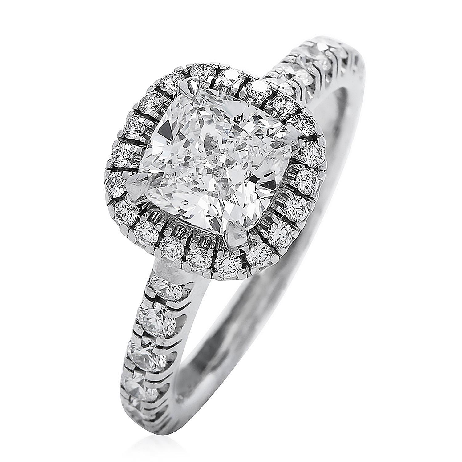 Cartier, bague de fiançailles halo en platine avec diamant coussin certifié GIA F VVS Pour femmes en vente