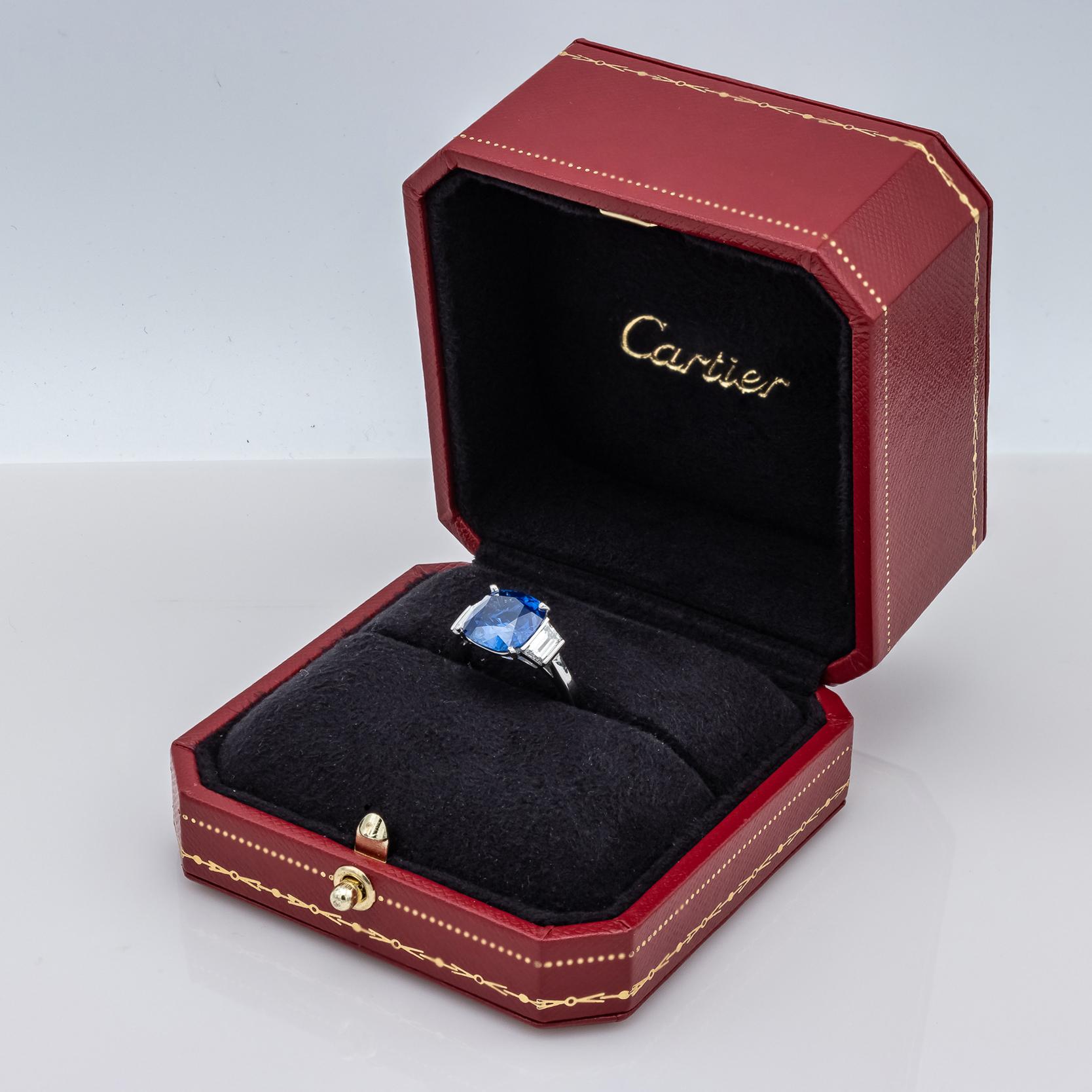 Women's Cartier AGL Certified 4.99 Carat No-Heat Blue Sapphire Three-Stone Engagement  For Sale