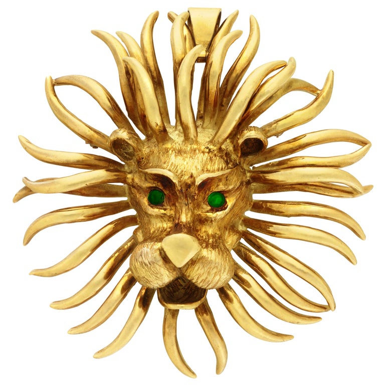 Cartier Gold and Emerald Lion Brooch For Sale