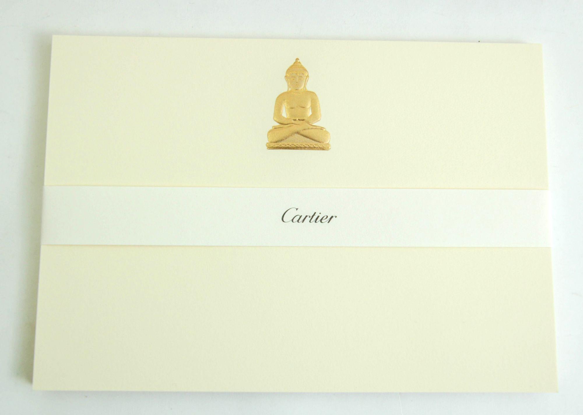 Fatto a mano Set di biglietti e buste con amuleto di Buddha in oro di Cartier in una scatola di lusso per la cancelleria da scrivania in vendita