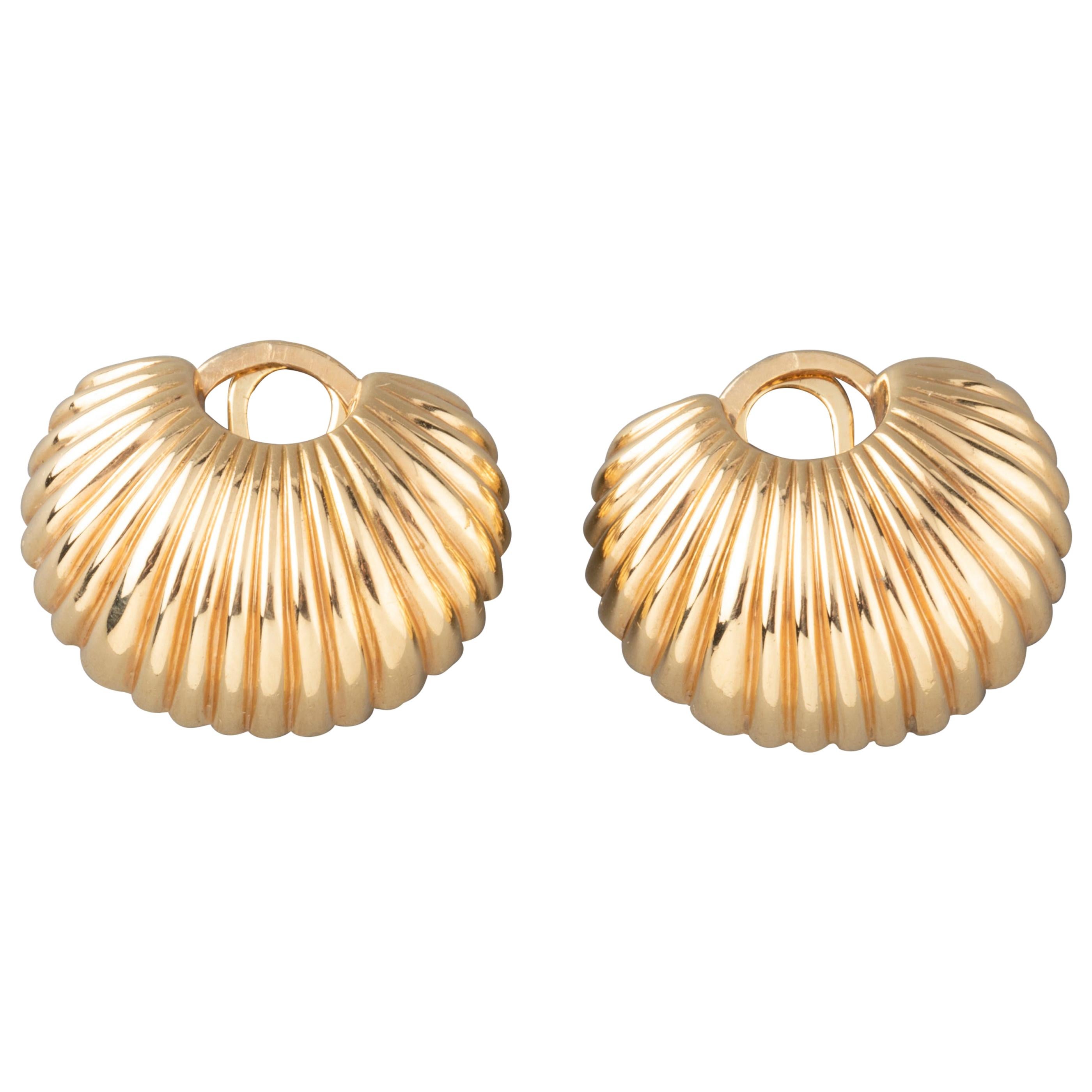 Cartier Gold Clip Earrings For Sale