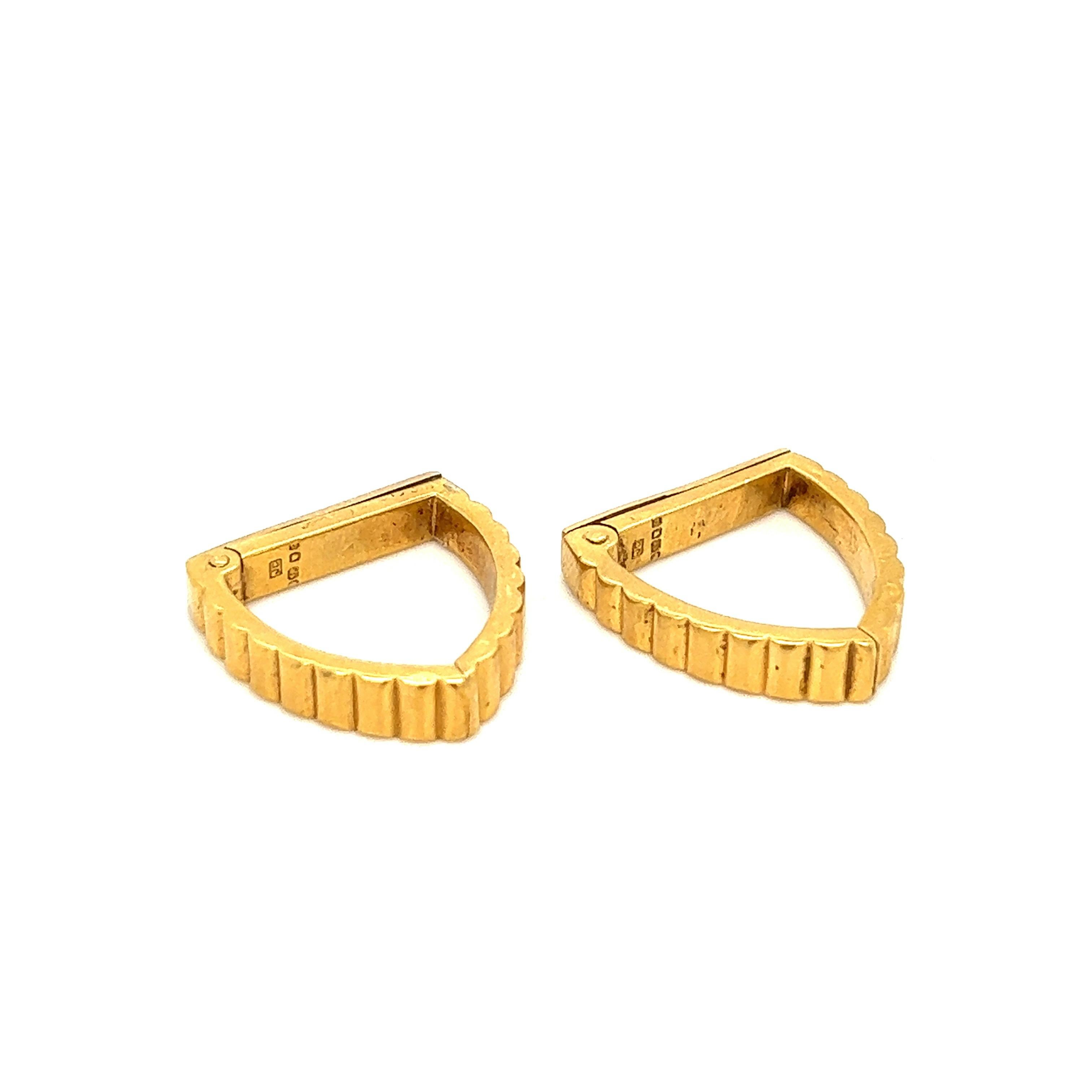Cartier gold cufflinks, circa 1950s

English and French assay marks, 18 karat yellow gold; marked Cartier, 18 

Size: width 1.7 cm, length 2 cm
Total weight: 14.3 grams 