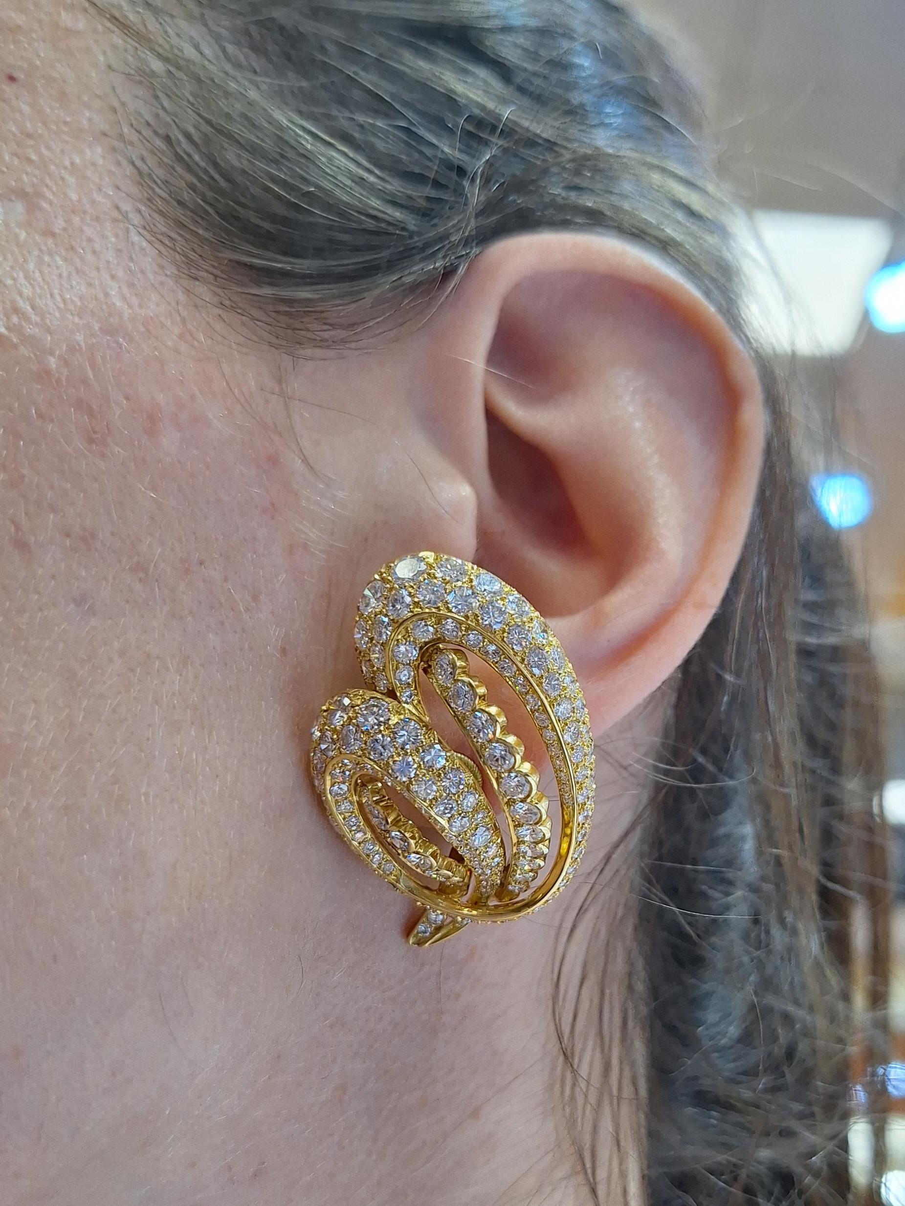 Cartier Gold & Diamond Clip Earrings For Sale 1