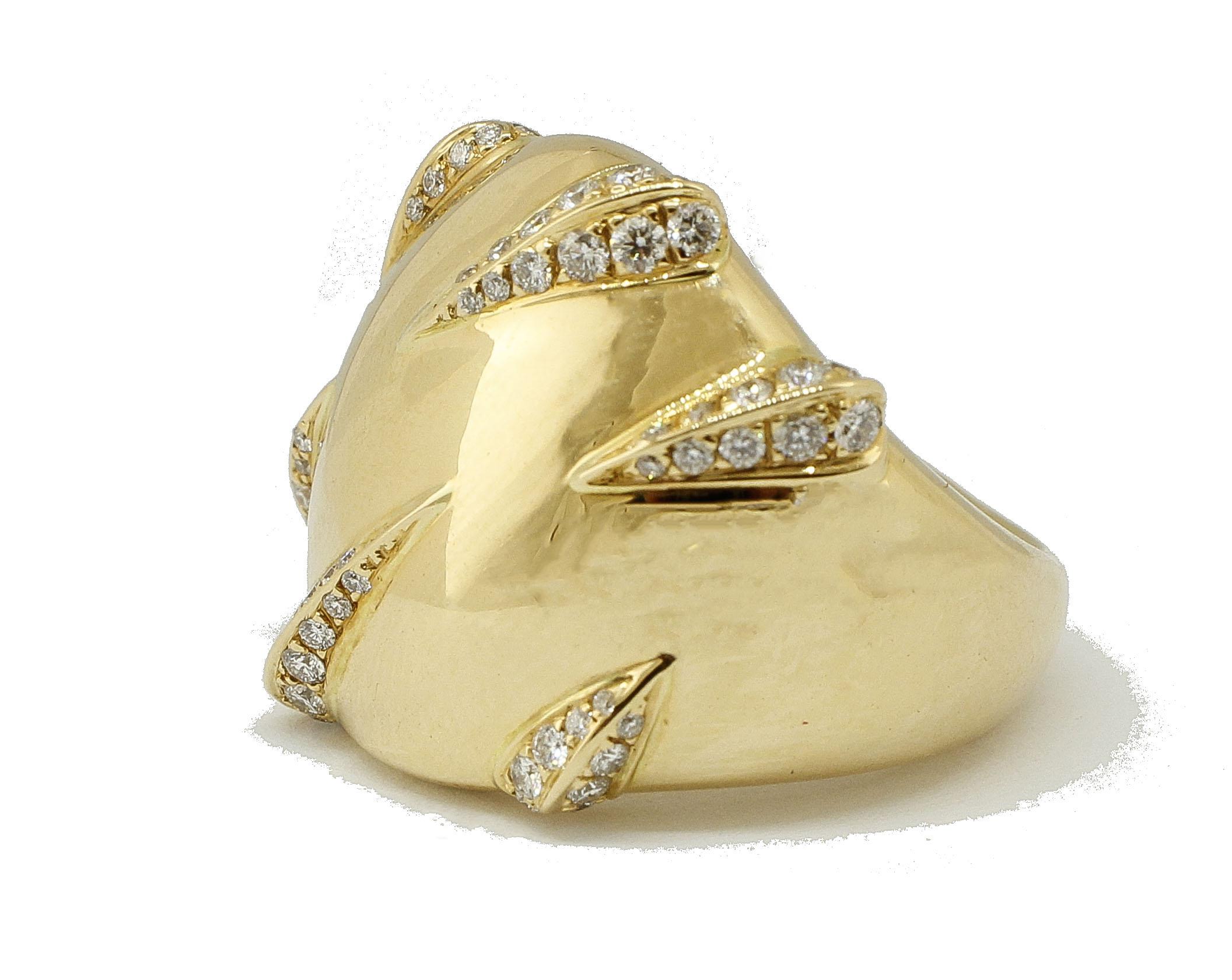 SHIPPING POLICY:
No additional costs will be added to this order.
Shipping costs will be totally covered by the seller (customs duties included).

Cartier dome ring in 18kt yellow gold embellished with encrusted diamonds.
diamonds 0.62kt
tot weight