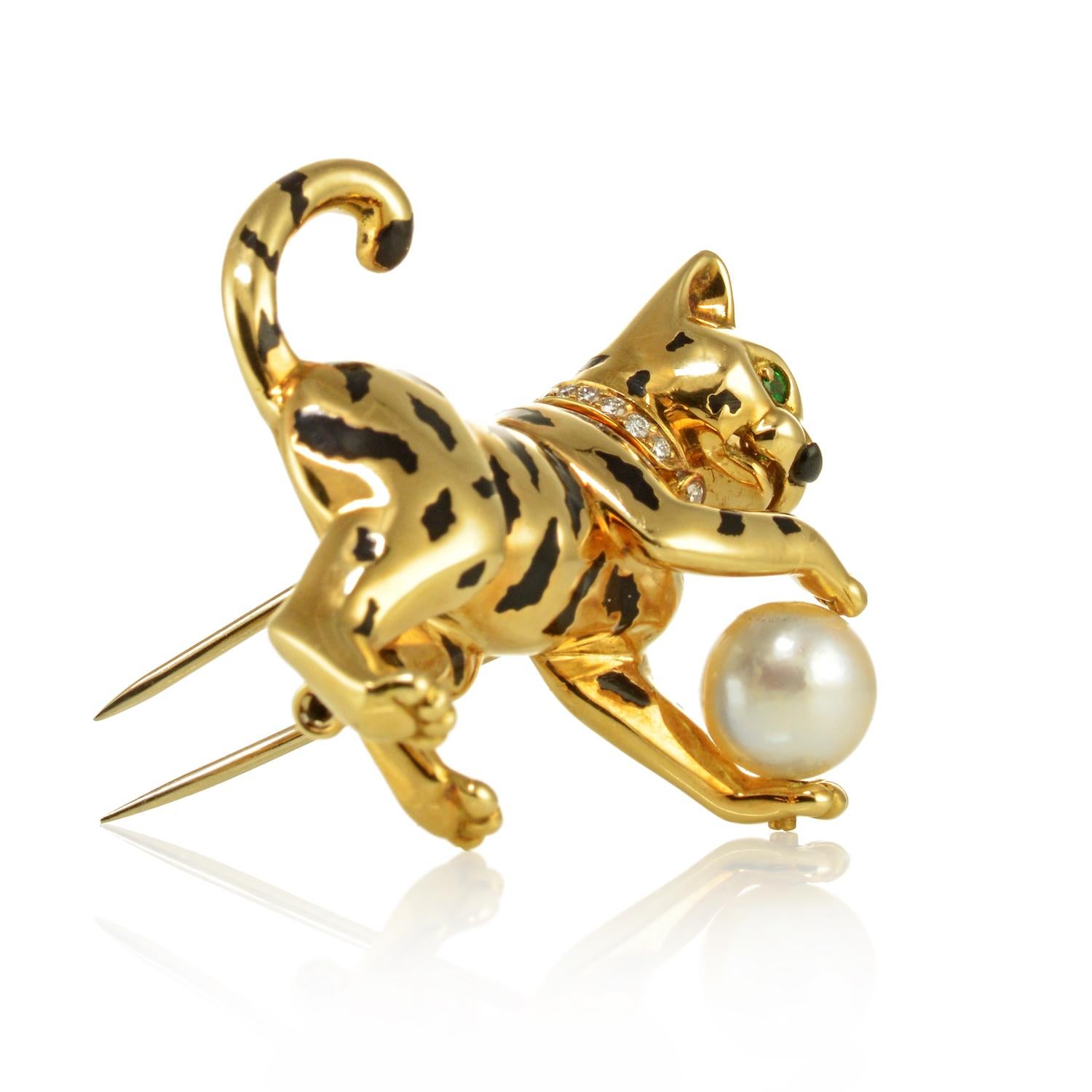 Cartier Gold Enamel Cultured Pearl Diamond and Emerald Cat Tiger Clip Brooch For Sale 1