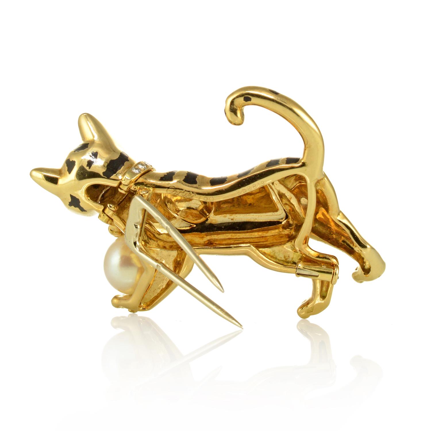 Cartier Gold Enamel Cultured Pearl Diamond and Emerald Cat Tiger Clip Brooch For Sale 2