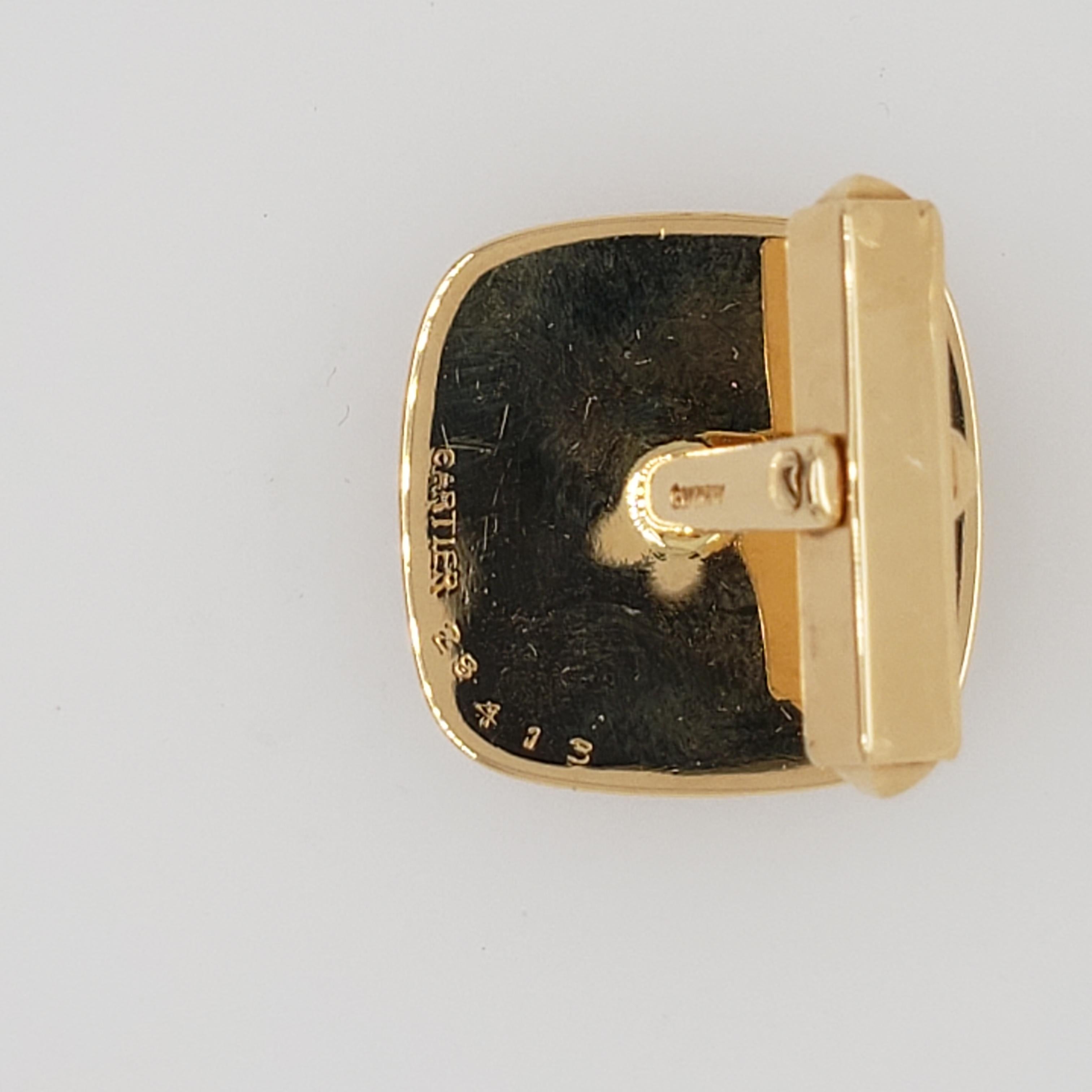 Cartier Manschettenknöpfe aus Gold und Lapislazuli (Kissenschliff) im Angebot
