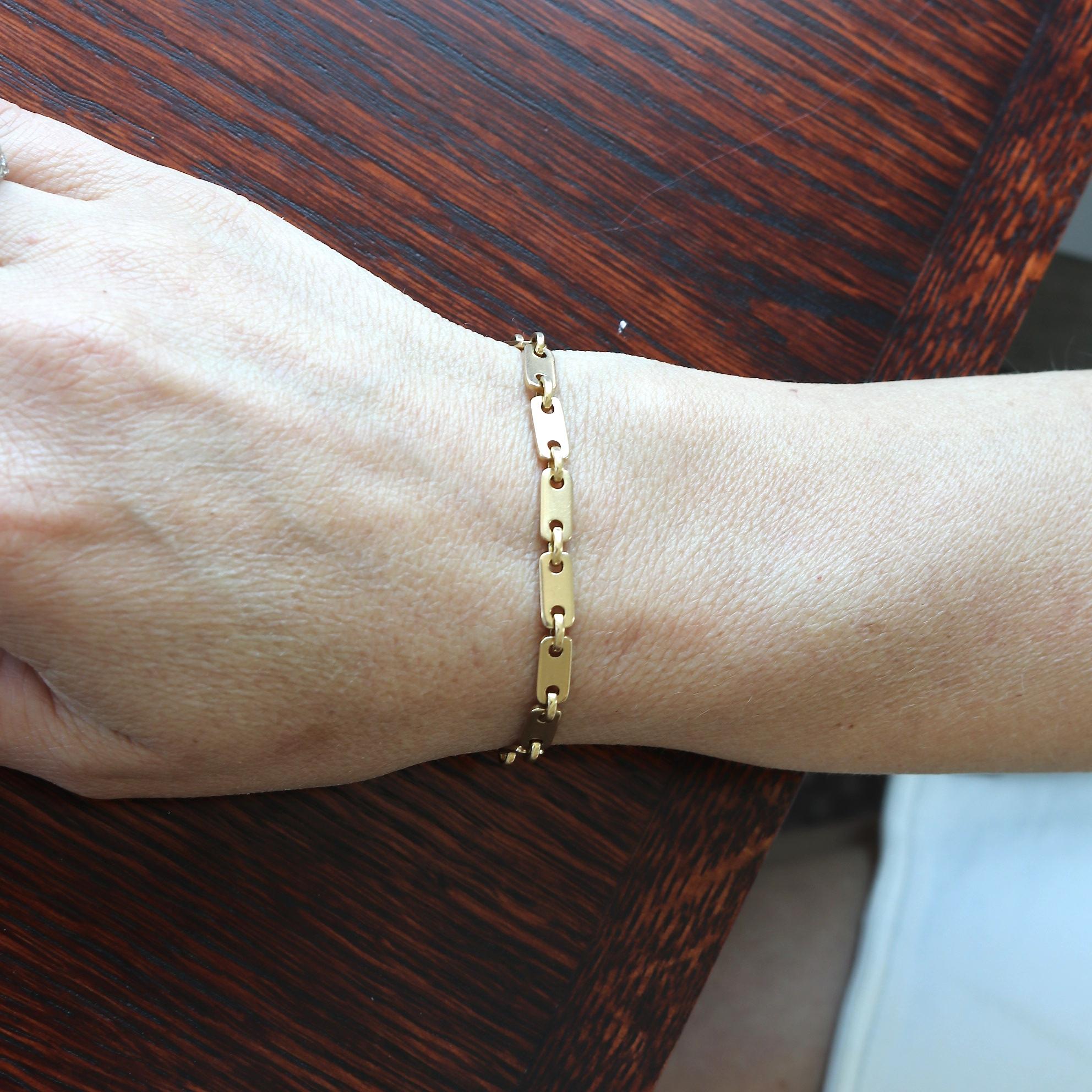 Cartier Gold Link Bracelet In Excellent Condition In Beverly Hills, CA