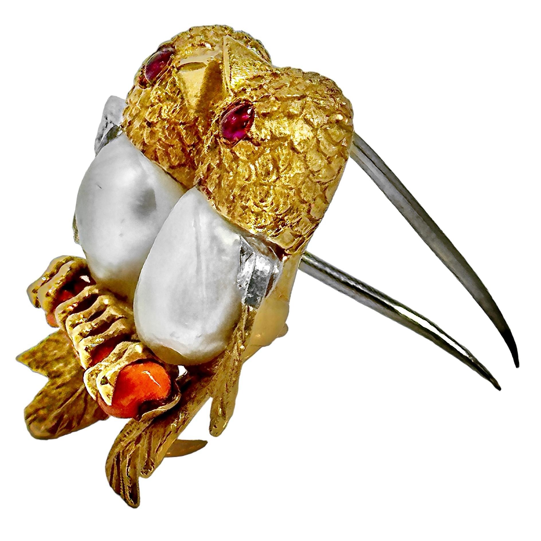Broche francés Cartier Tortolitos c/Coral, diamantes, rubíes y perlas semibarrocas Moderno