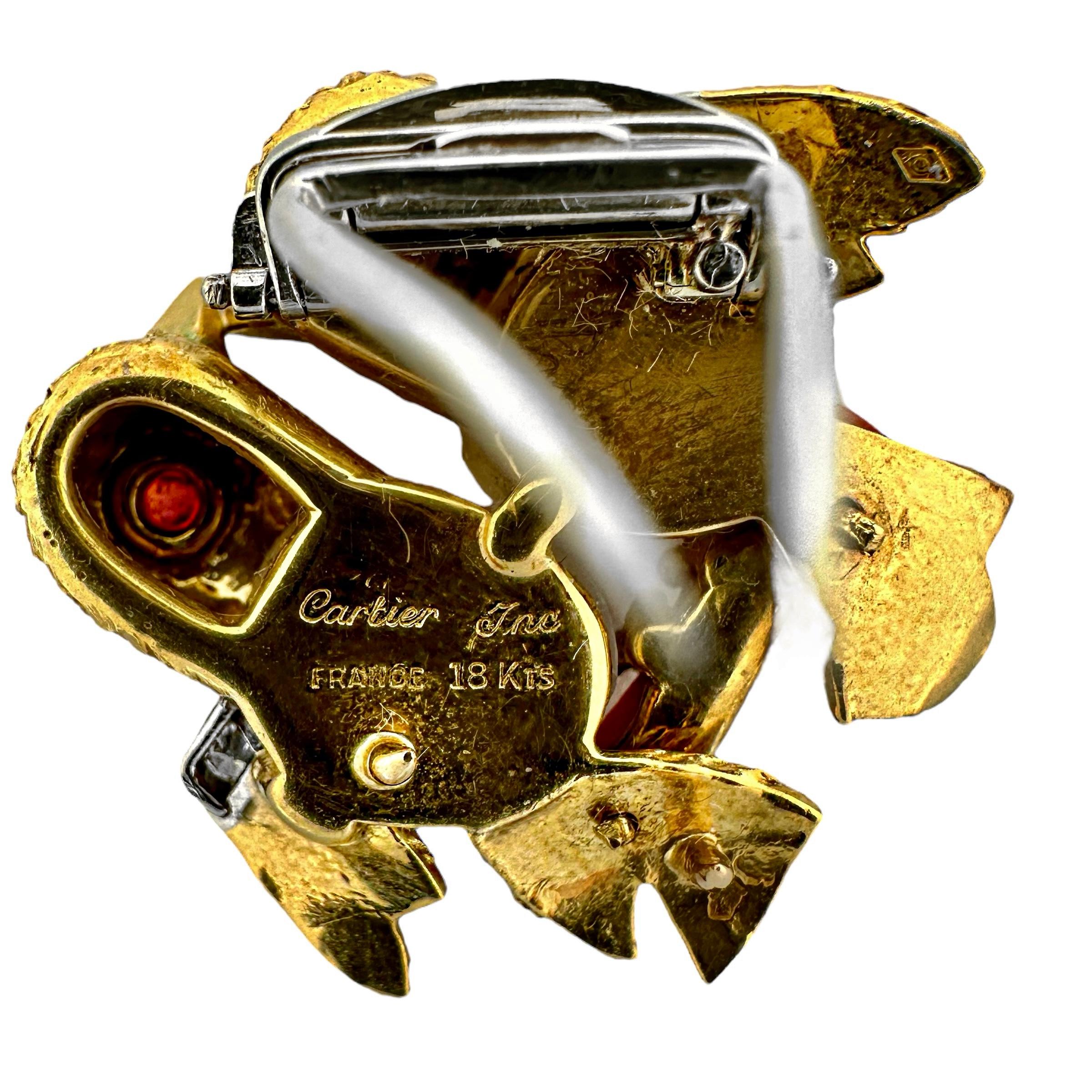 Broche francés Cartier Tortolitos c/Coral, diamantes, rubíes y perlas semibarrocas 3