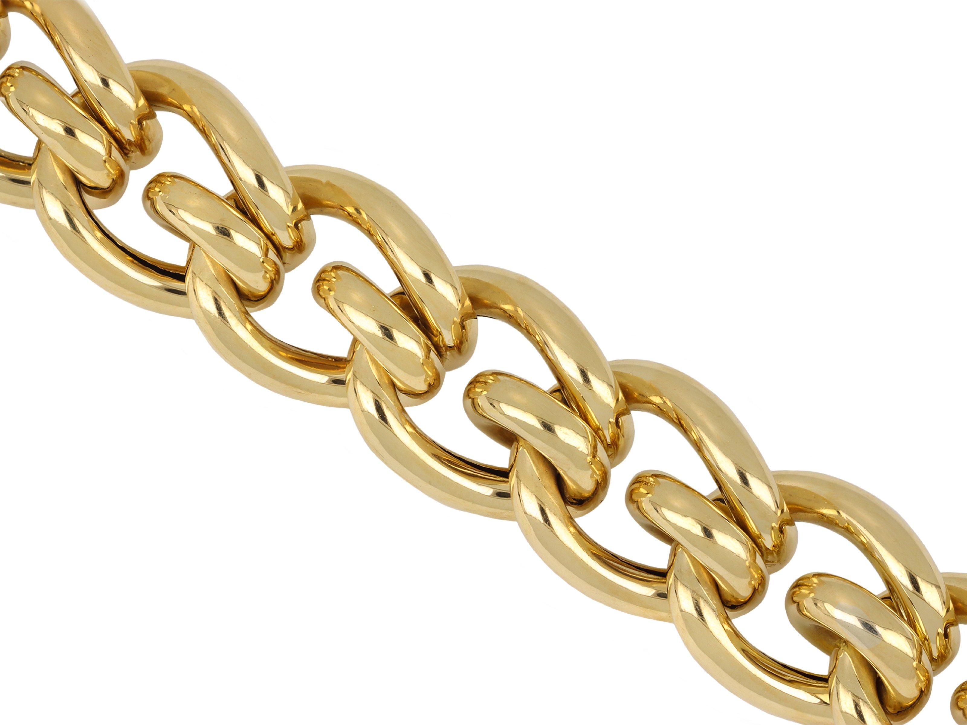 Cartier gold mousetrap link bracelet, French, circa 1940. In Good Condition For Sale In London, GB