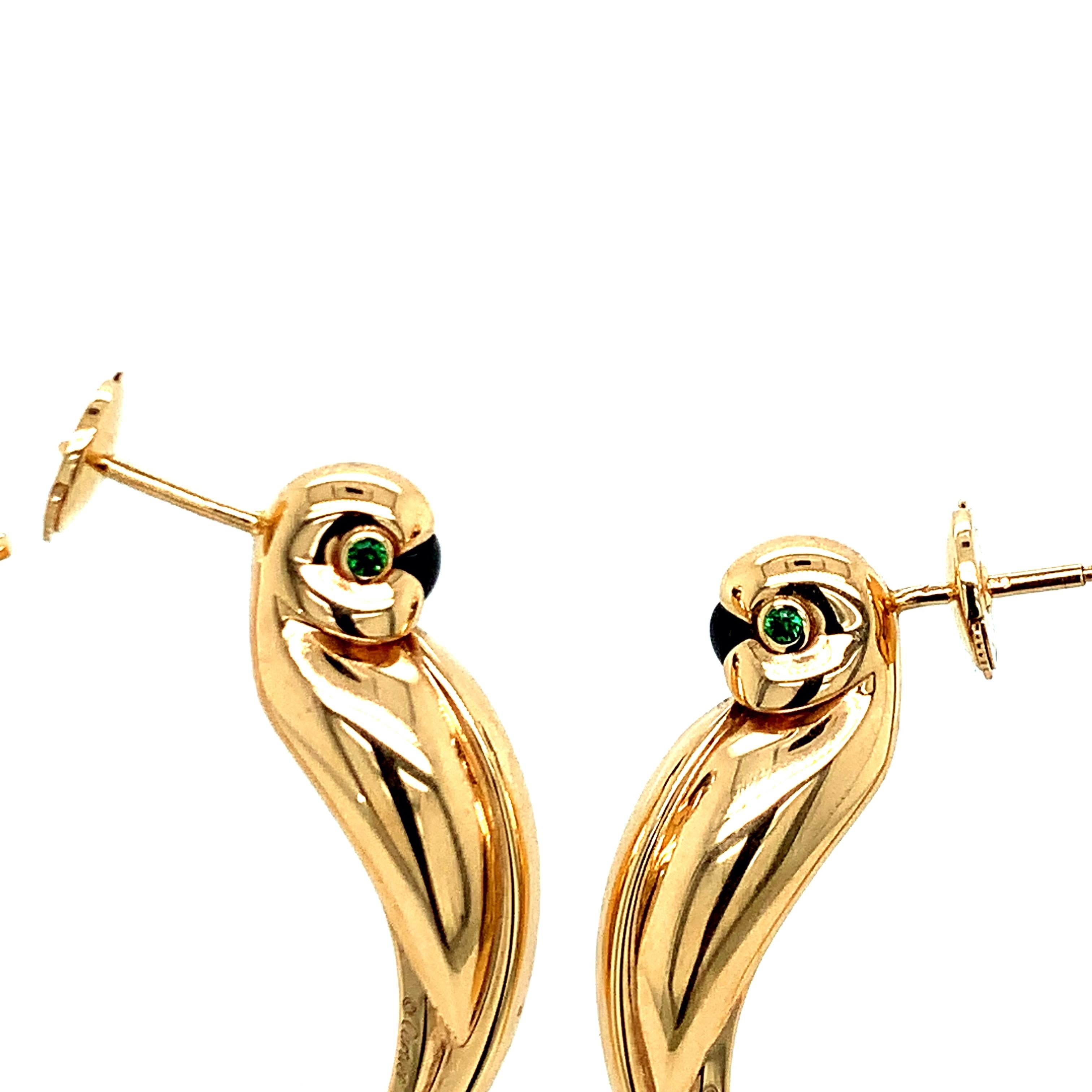 Contemporary Cartier 18k Gold Parrot Hoop Earrings For Sale