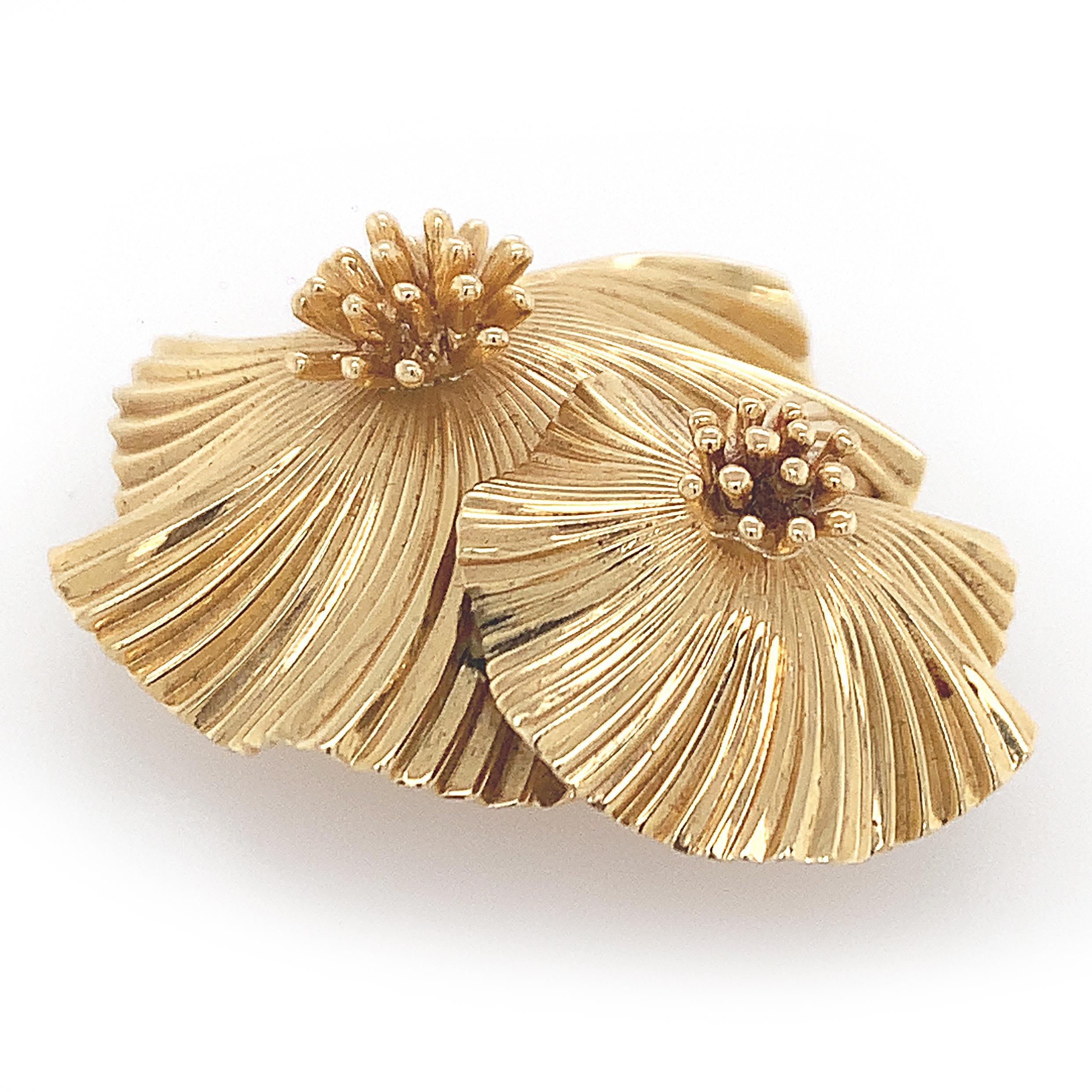 14K Y/gold fluted flower design pin, stamps CARTIER, measures 1 3/4 x 1 1/2 inch, weight 10 dwt.