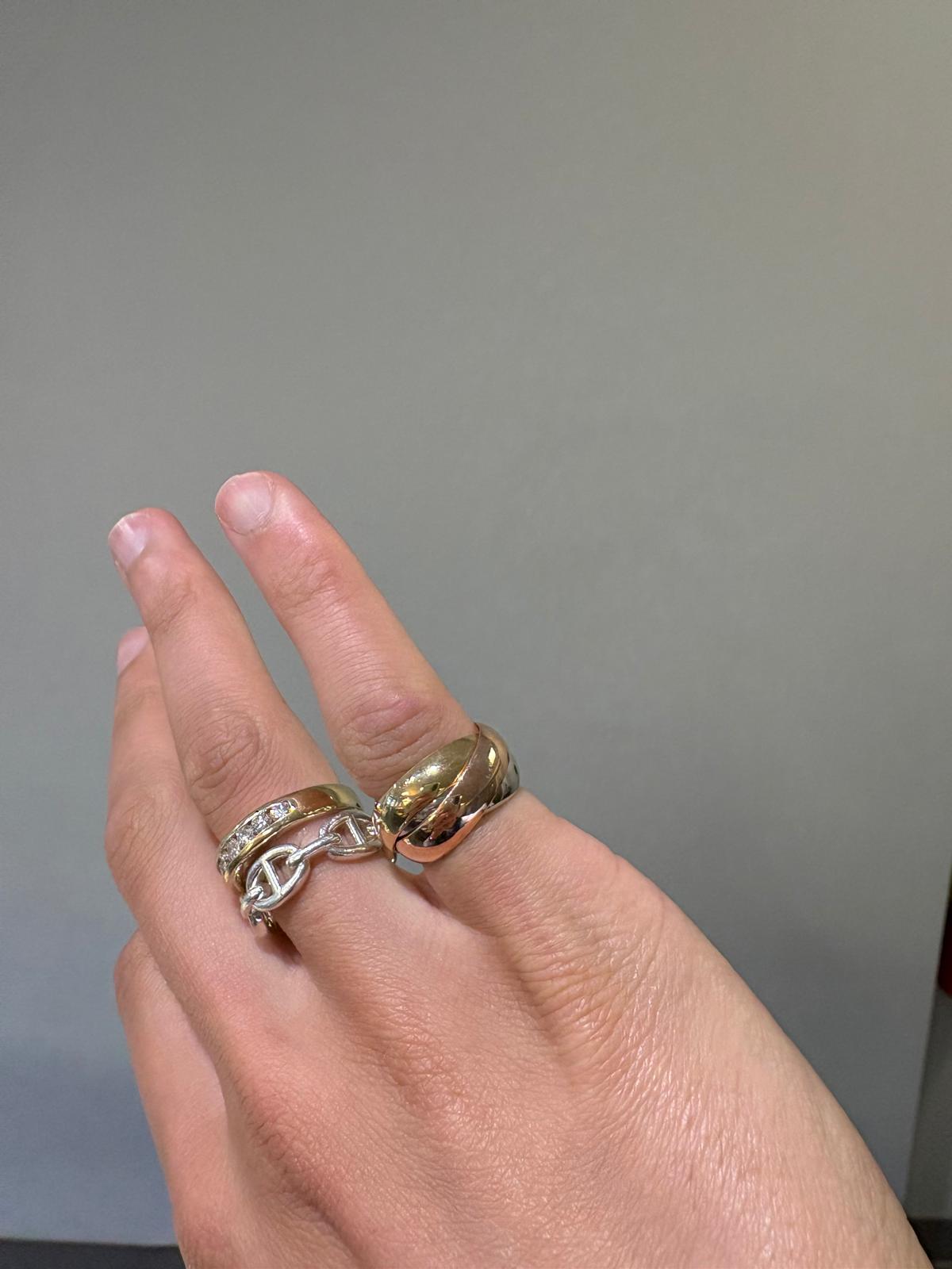 Femenino o masculino Cartier Gold, White Gold, and Rose Gold Trinity Ring Web Store Description en venta