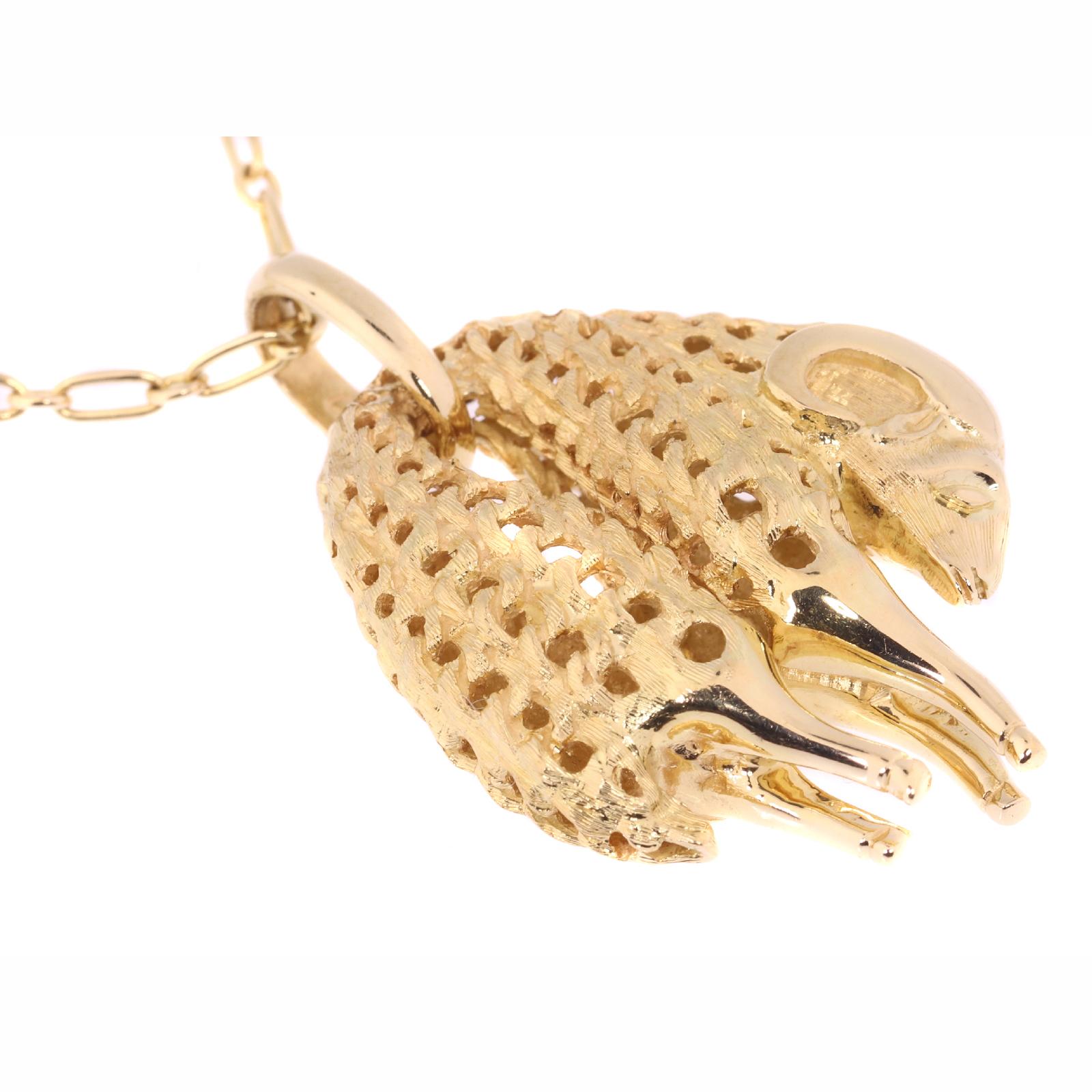 Cartier Golden Fleece Ram 18 Karat Yellow Gold Pendant Vintage, 1970s In Excellent Condition In Antwerp, BE