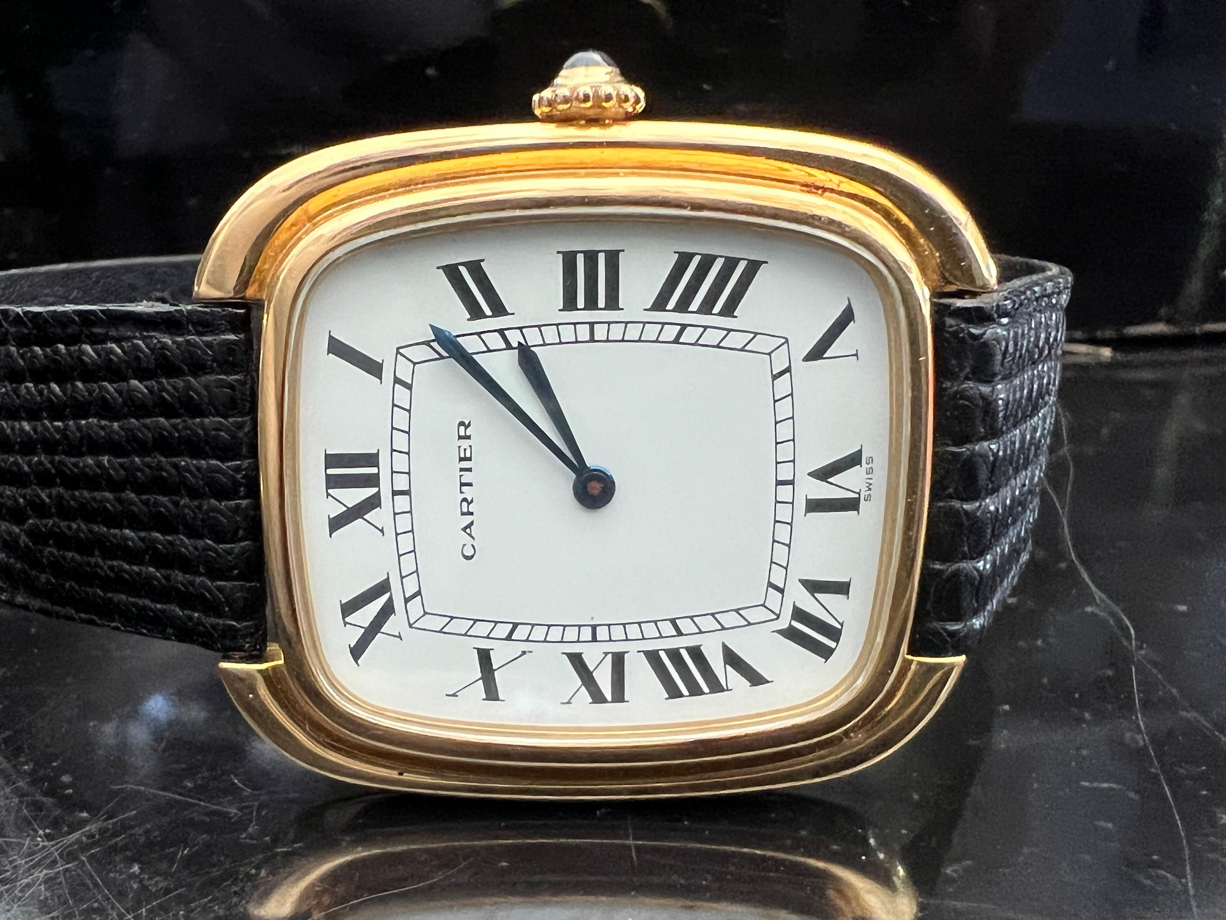 Cartier Gondole Jumbo Watch 18K Gold Full Set 1979 In Good Condition For Sale In Saint Petersburg, FL