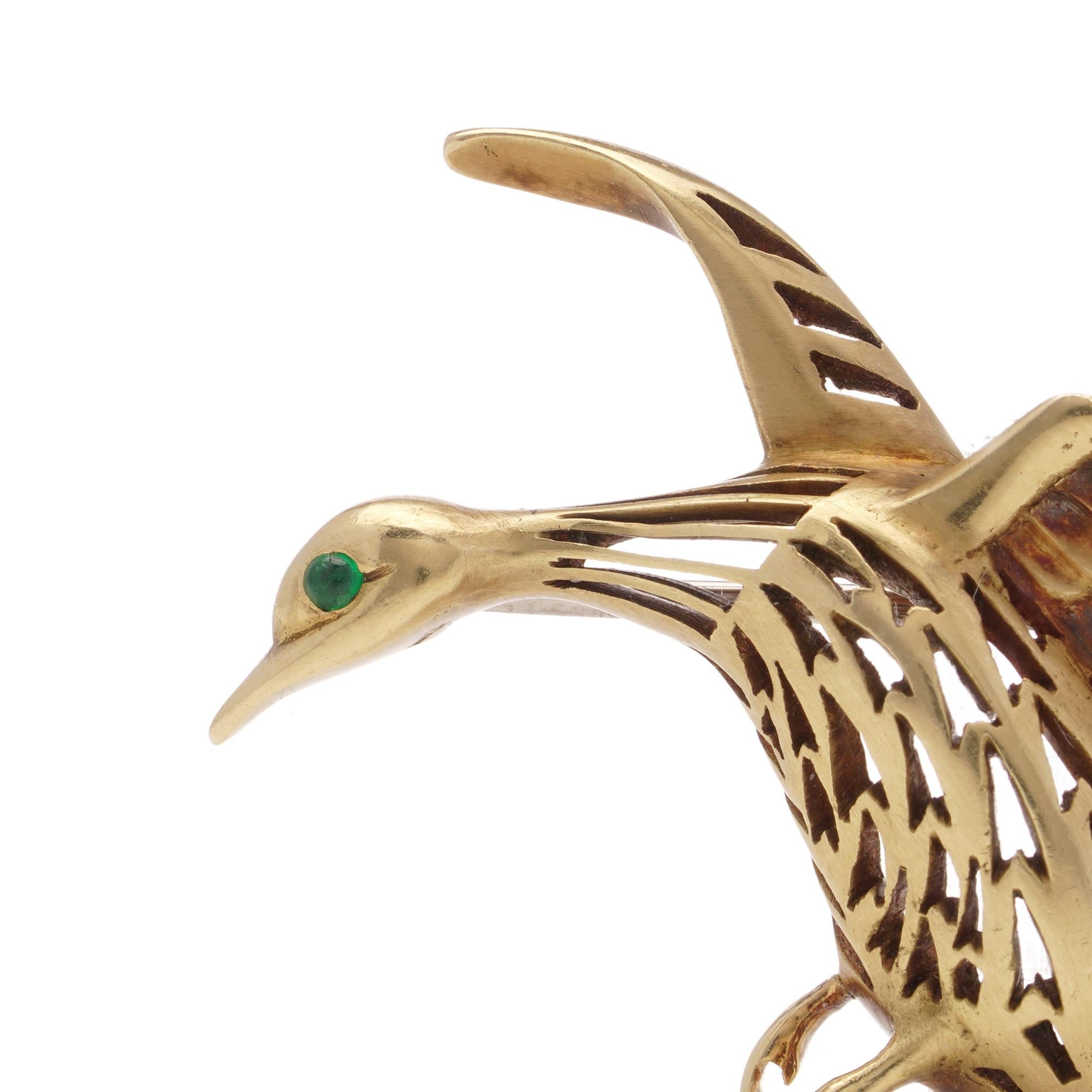 CARTIER Bird Brooch in 18kt Yellow Gold In Excellent Condition For Sale In Braintree, GB