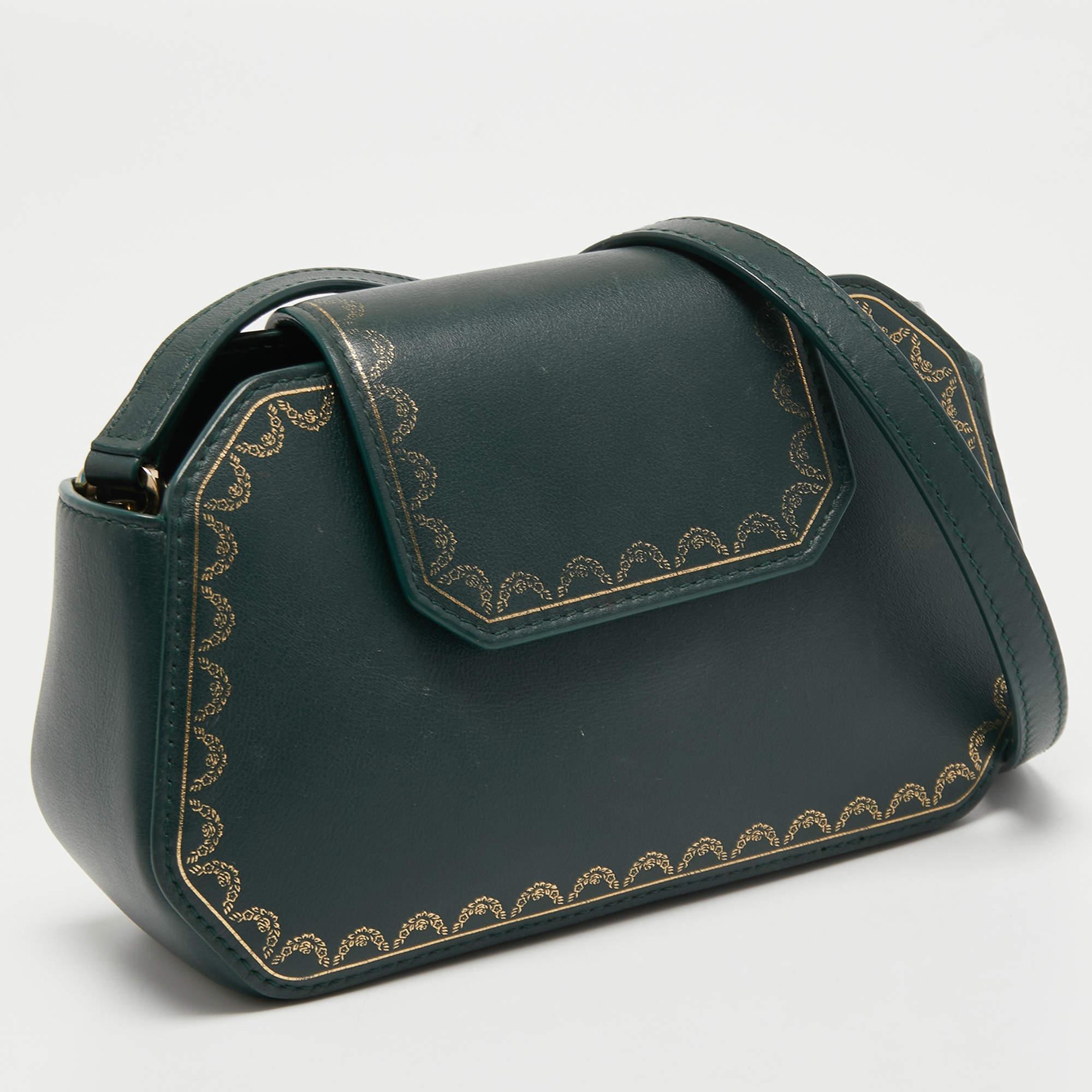Cartier - Sac à bandoulière Guirlande de Cartier en cuir vert Bon état à Dubai, Al Qouz 2