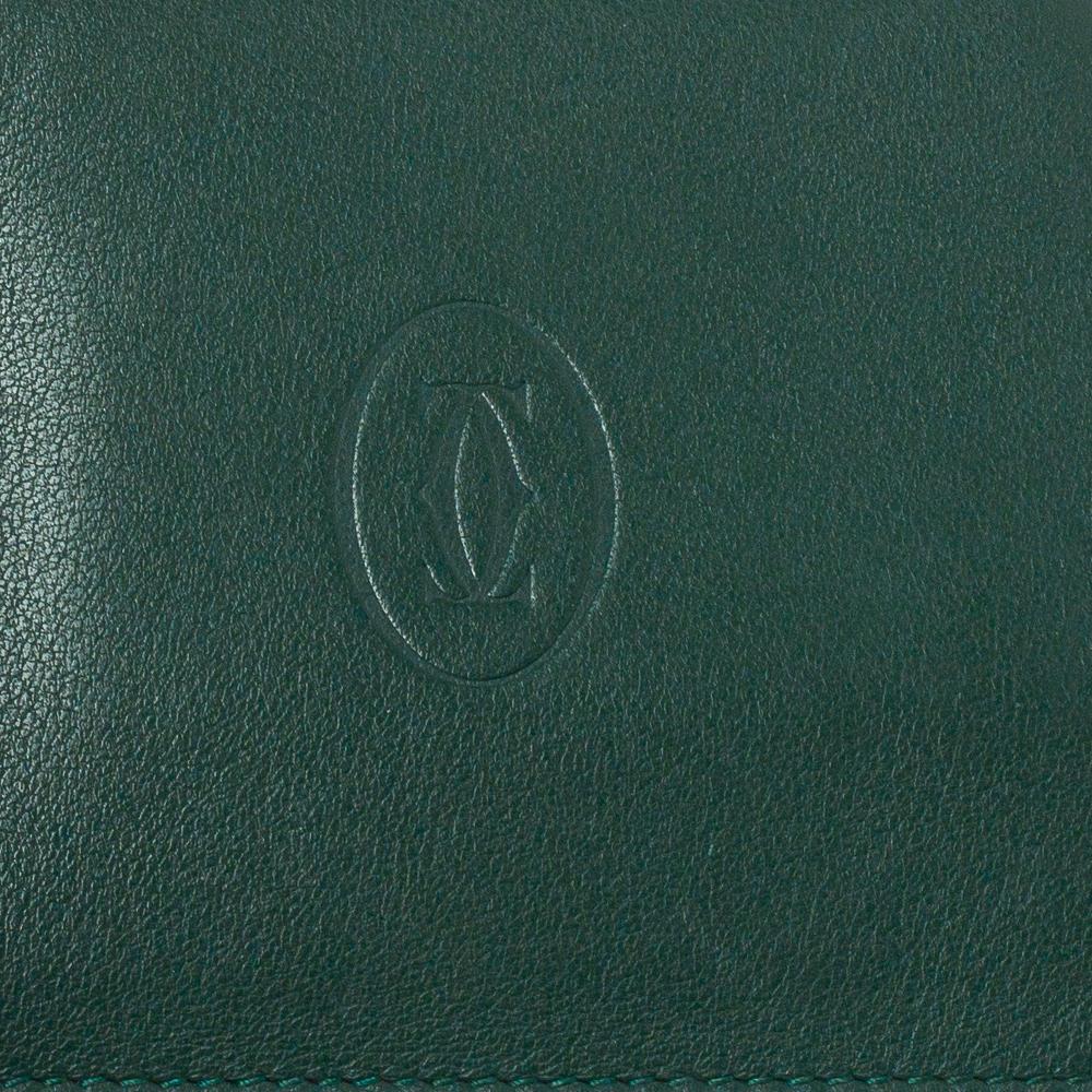 Cartier Green Leather Must De Cartier Bifold Wallet In Good Condition In Dubai, Al Qouz 2