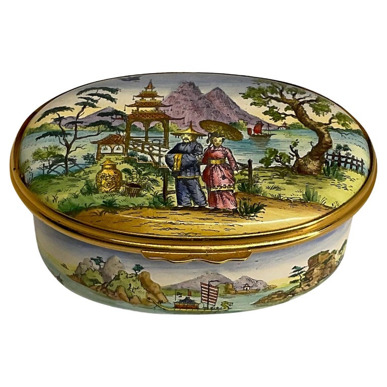 Vintage Hat Box Trinket Pill Box by Two's Company 