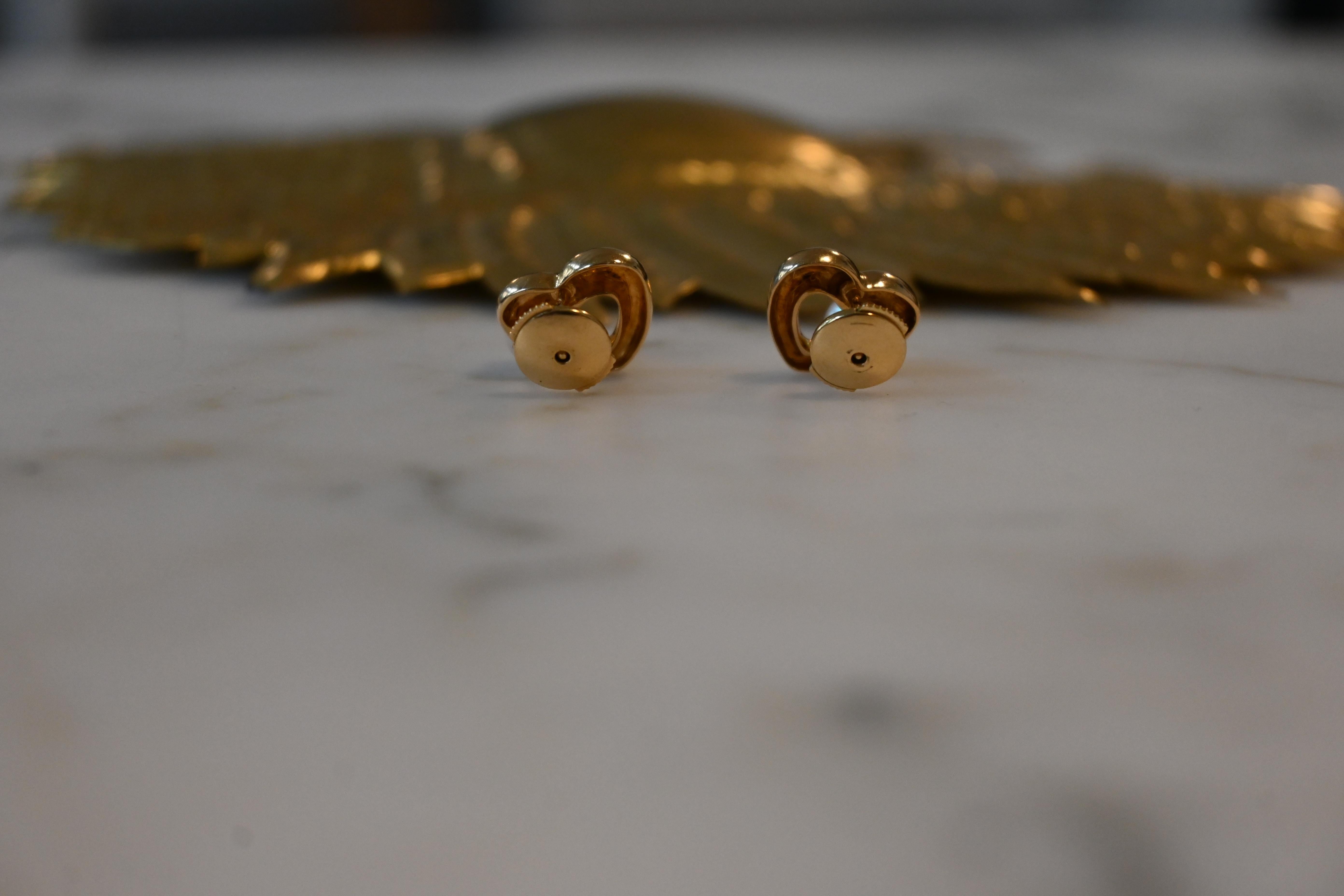 CARTIER  Heart Earring Yellow Gold 18 Carats White Beads For Sale 1