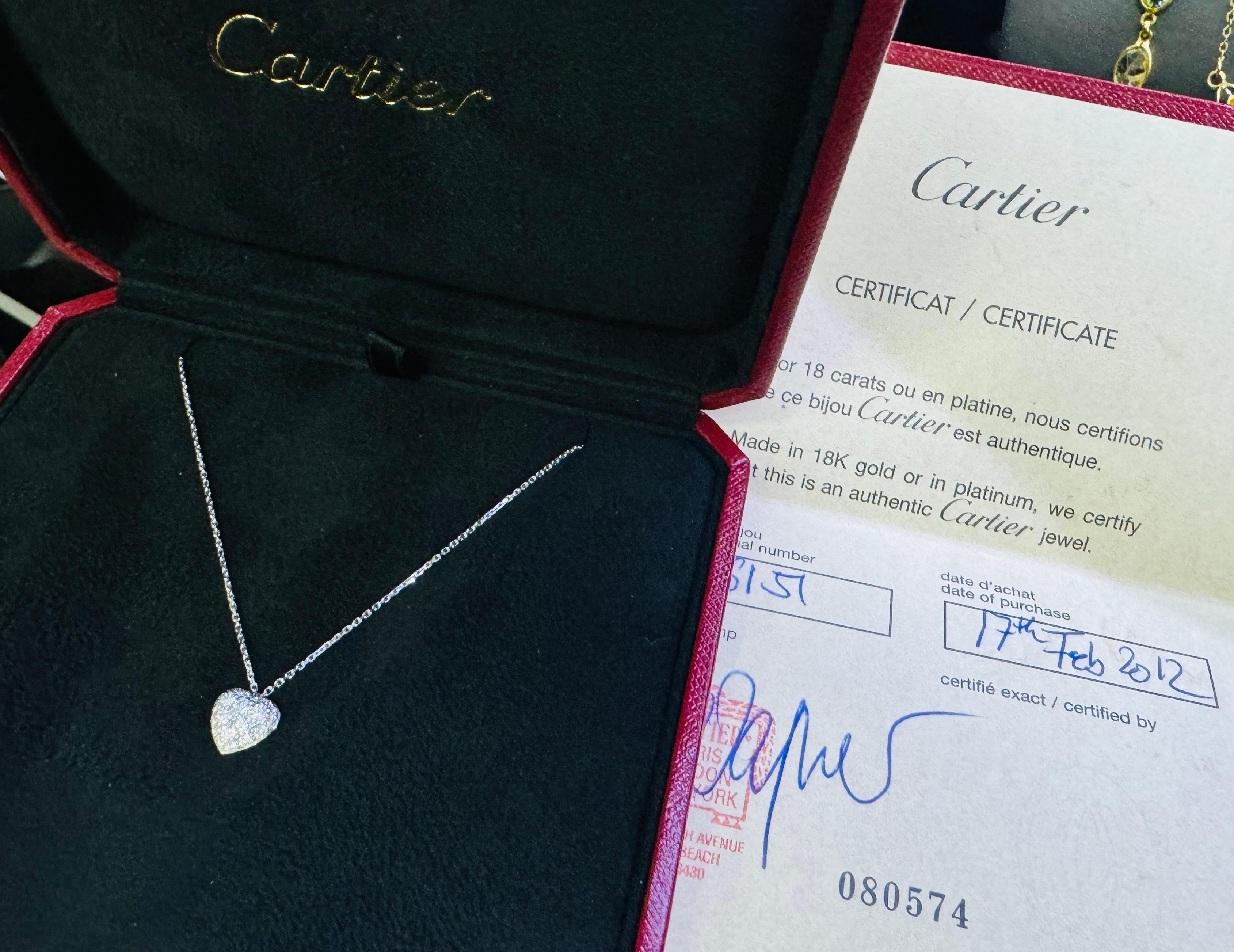Cartier Ciondolo a forma di cuore con pavé di diamanti in oro bianco 18 carati in vendita 1