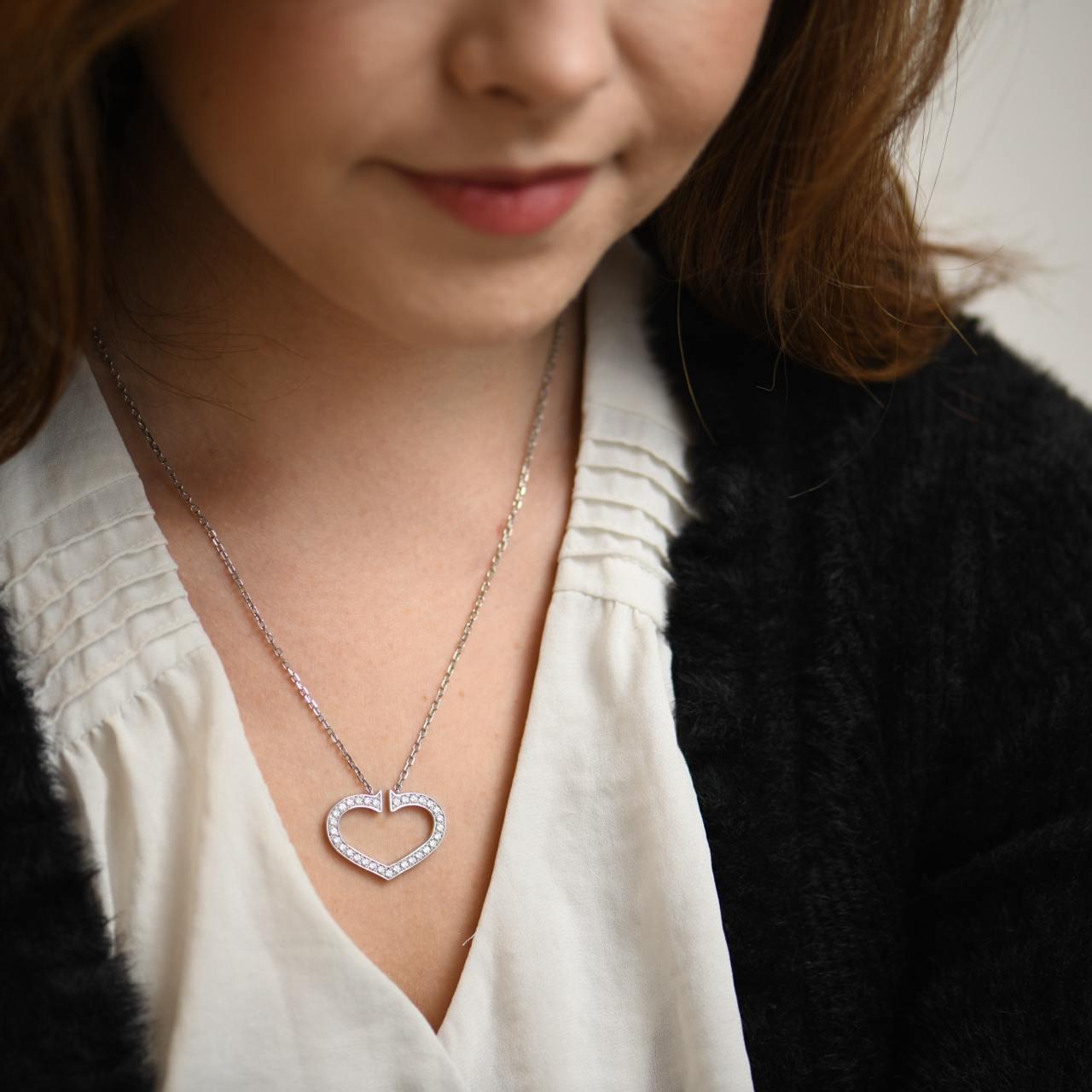 Collar Colgante Cartier Corazones y Símbolos Gran Diamante Oro Blanco 18k Corte brillante en venta