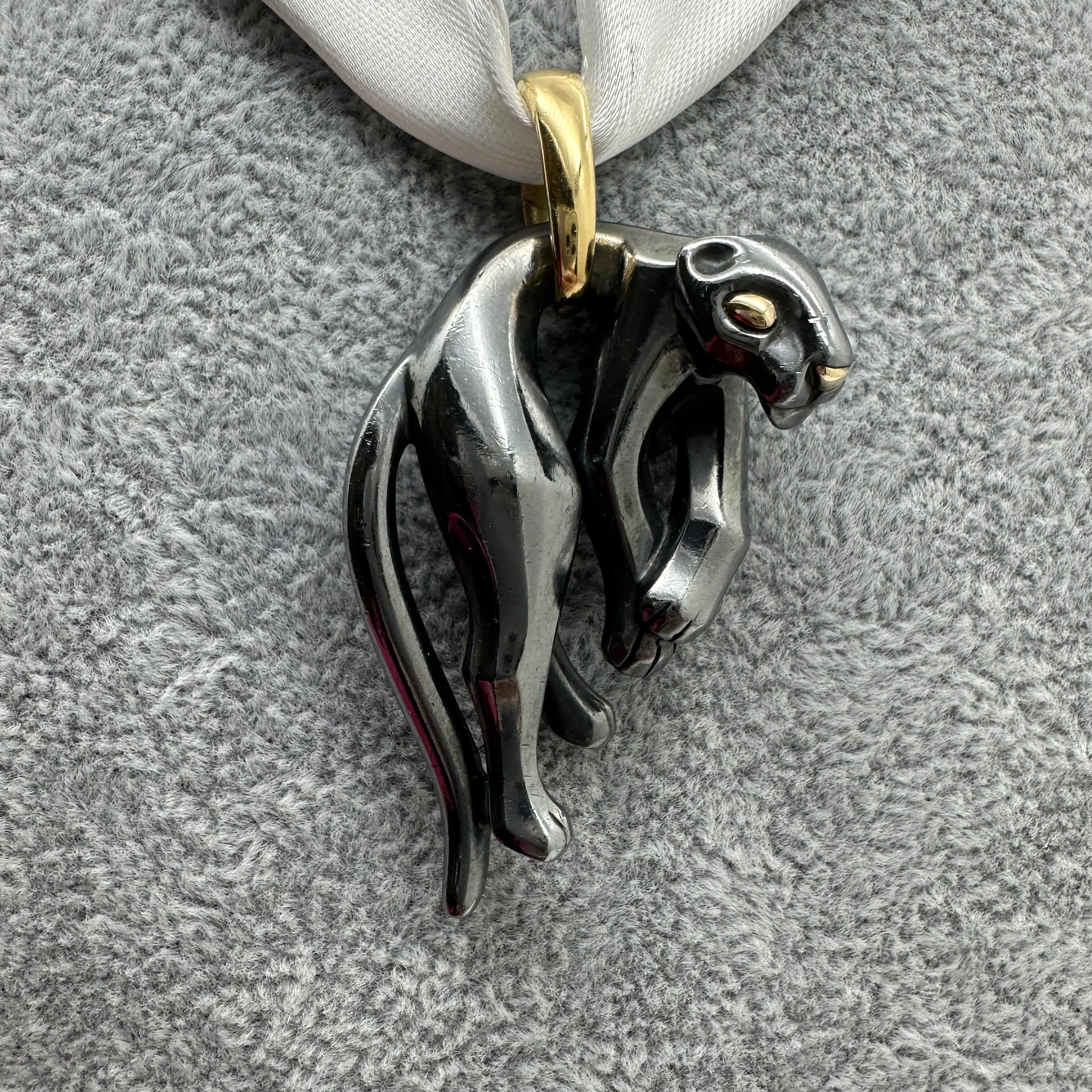 CARTIER Panther-Anhänger aus 18 Karat Gelbgold mit Hämatit und Panther groß 3