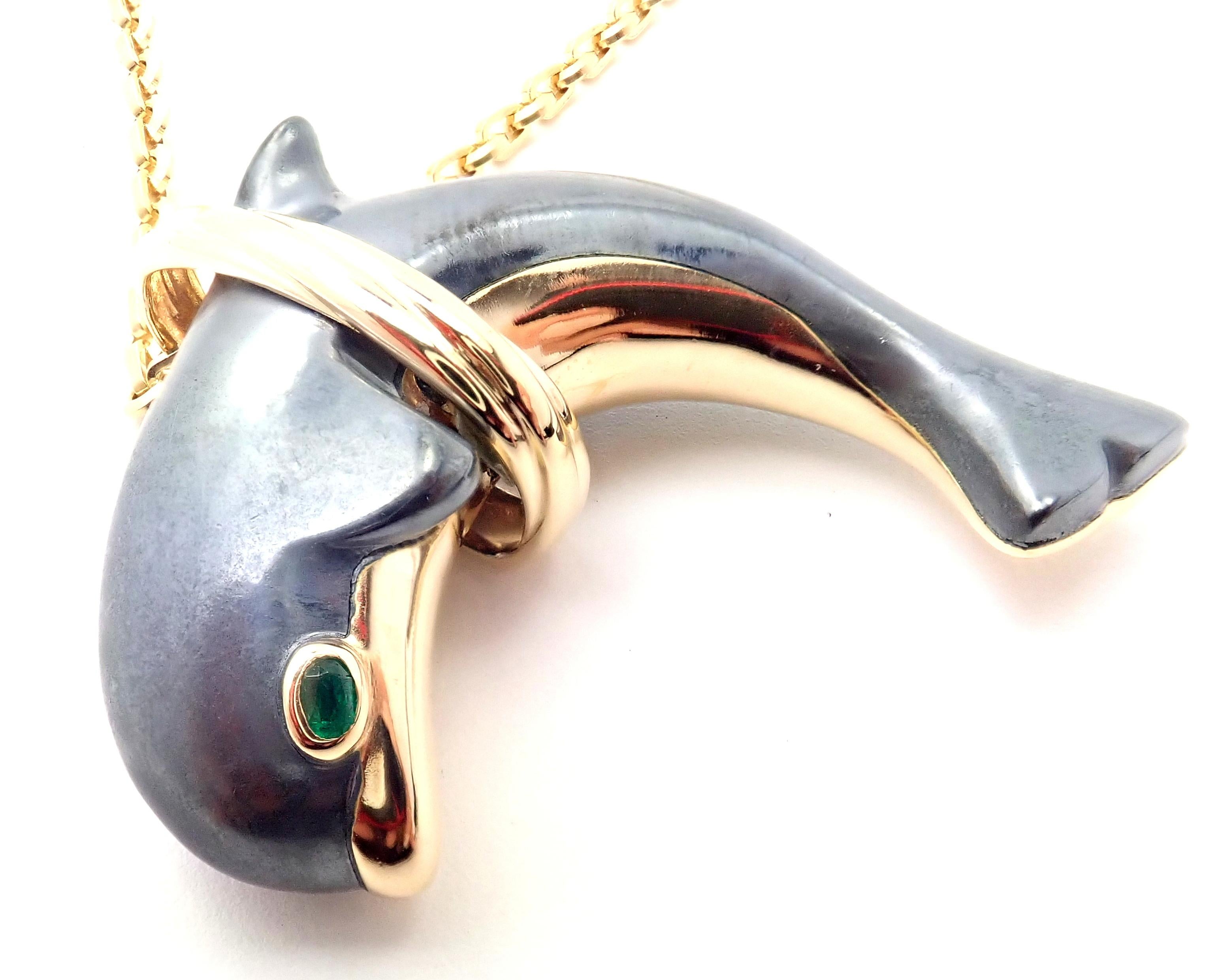 Cartier Hematite Dolphin Yellow Gold Pendant Link Necklace In Excellent Condition For Sale In Holland, PA