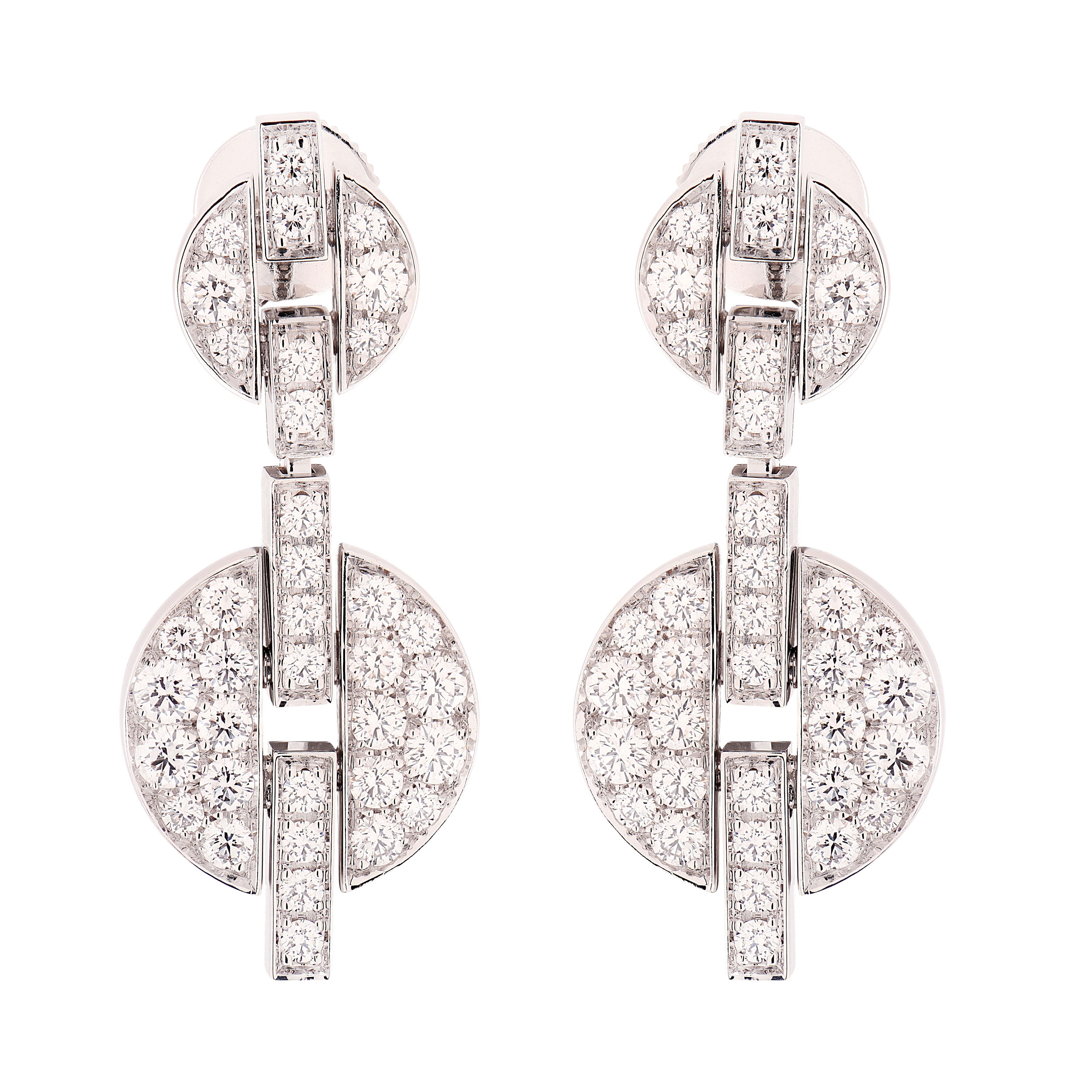 Donna Orecchini a pendente con diamanti Cartier Himalia in vendita