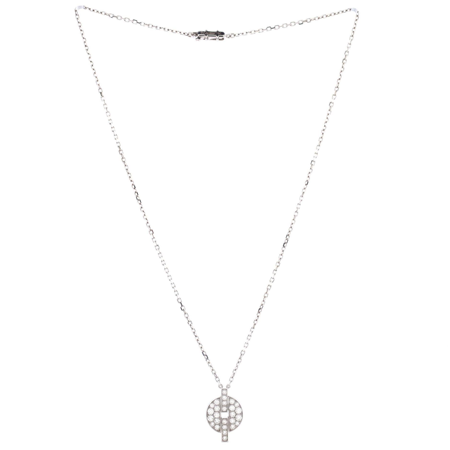 Condition: Great. Minor wear throughout.
Accessories: No Accessories
Measurements: Length: 15.75 