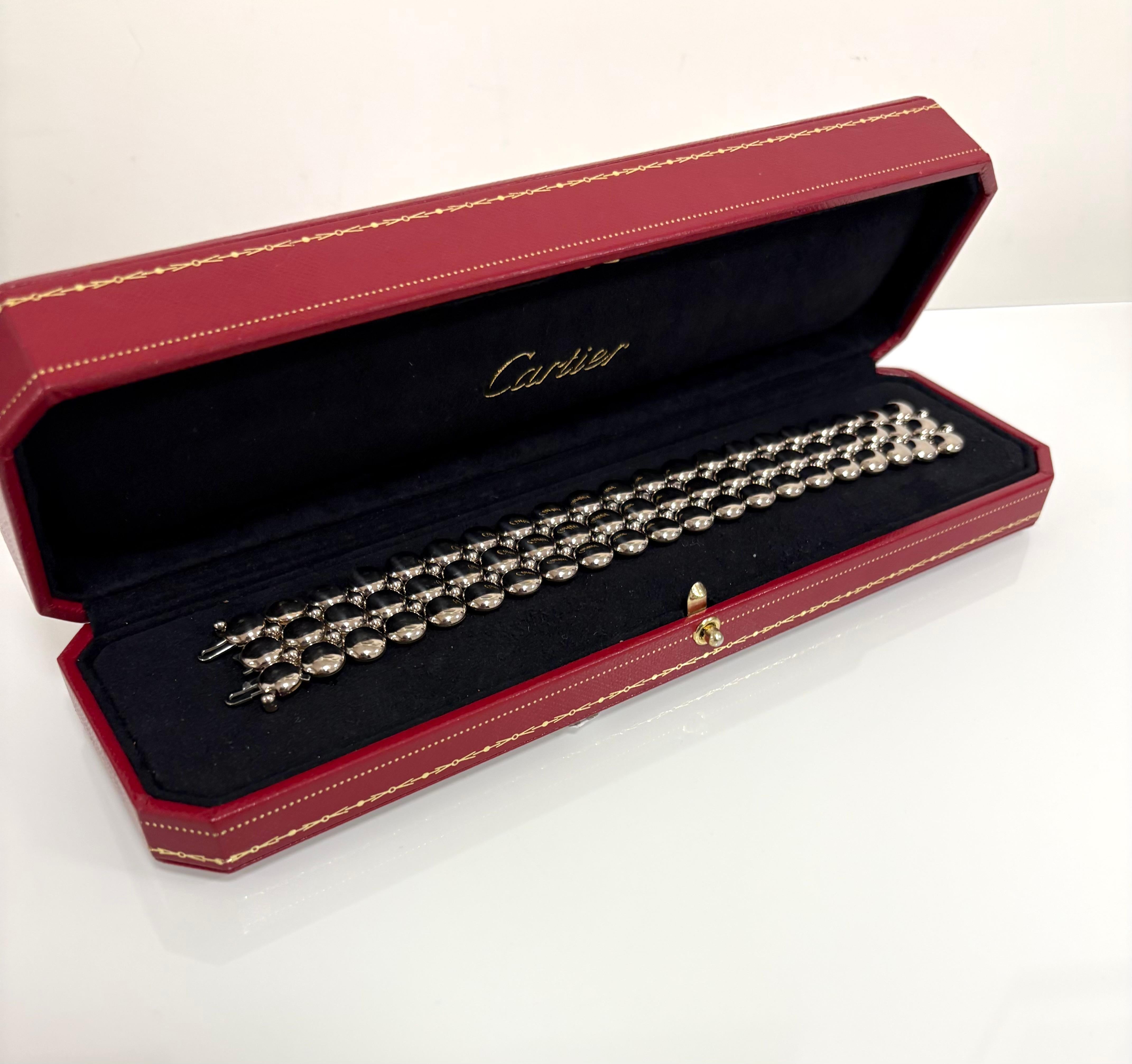 Cartier Honeymoon Reversible Bracelet 18 Kt Yellow and White Gold. In Excellent Condition For Sale In Rome, IT
