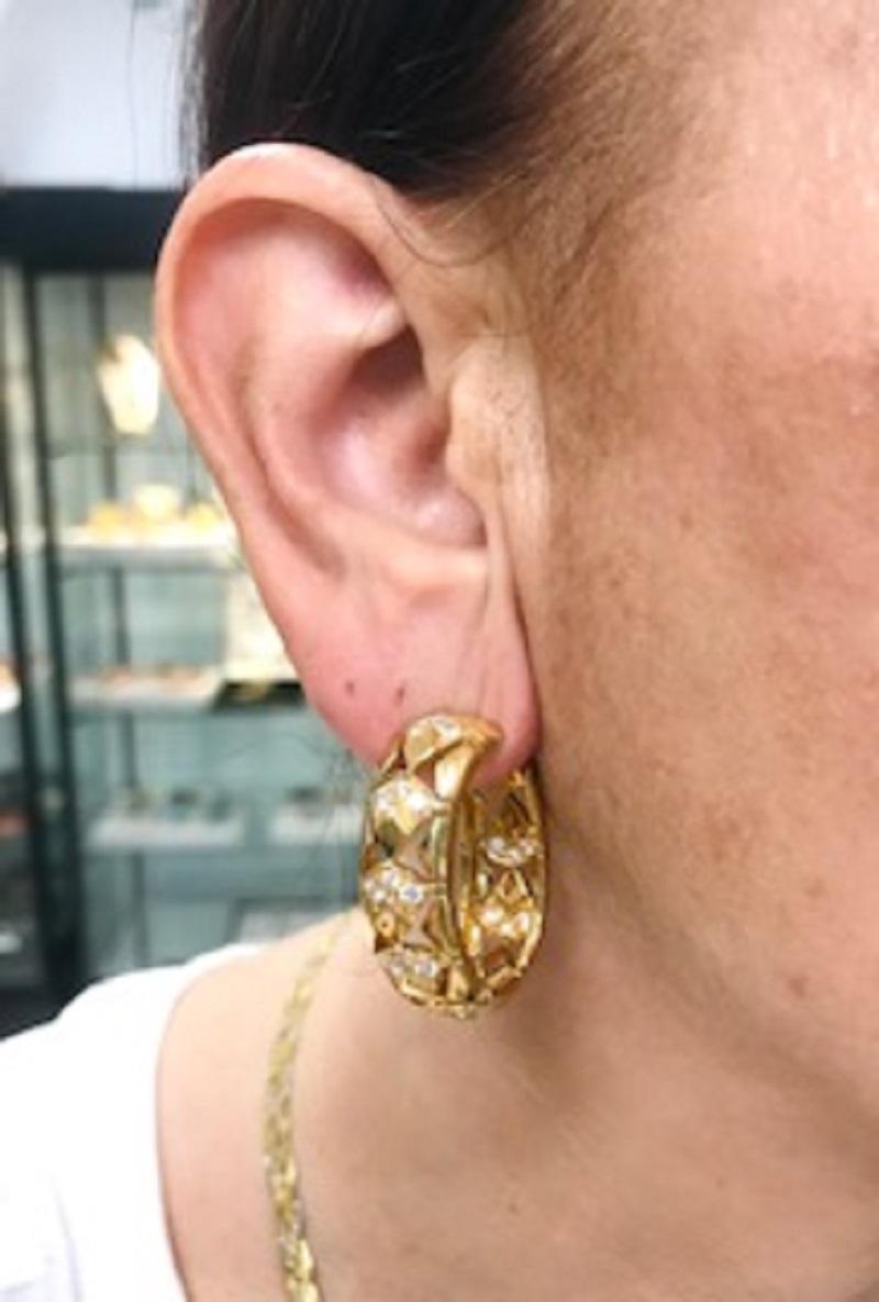 Cartier Hoop Earrings Diamond  18k Gold Triangular Pattern For Sale 9