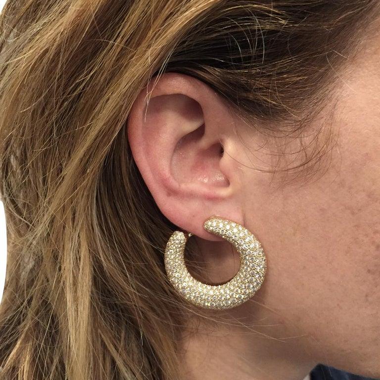 Round Cut Cartier Hoop Earrings, Yellow Gold Set with Diamonds For Sale