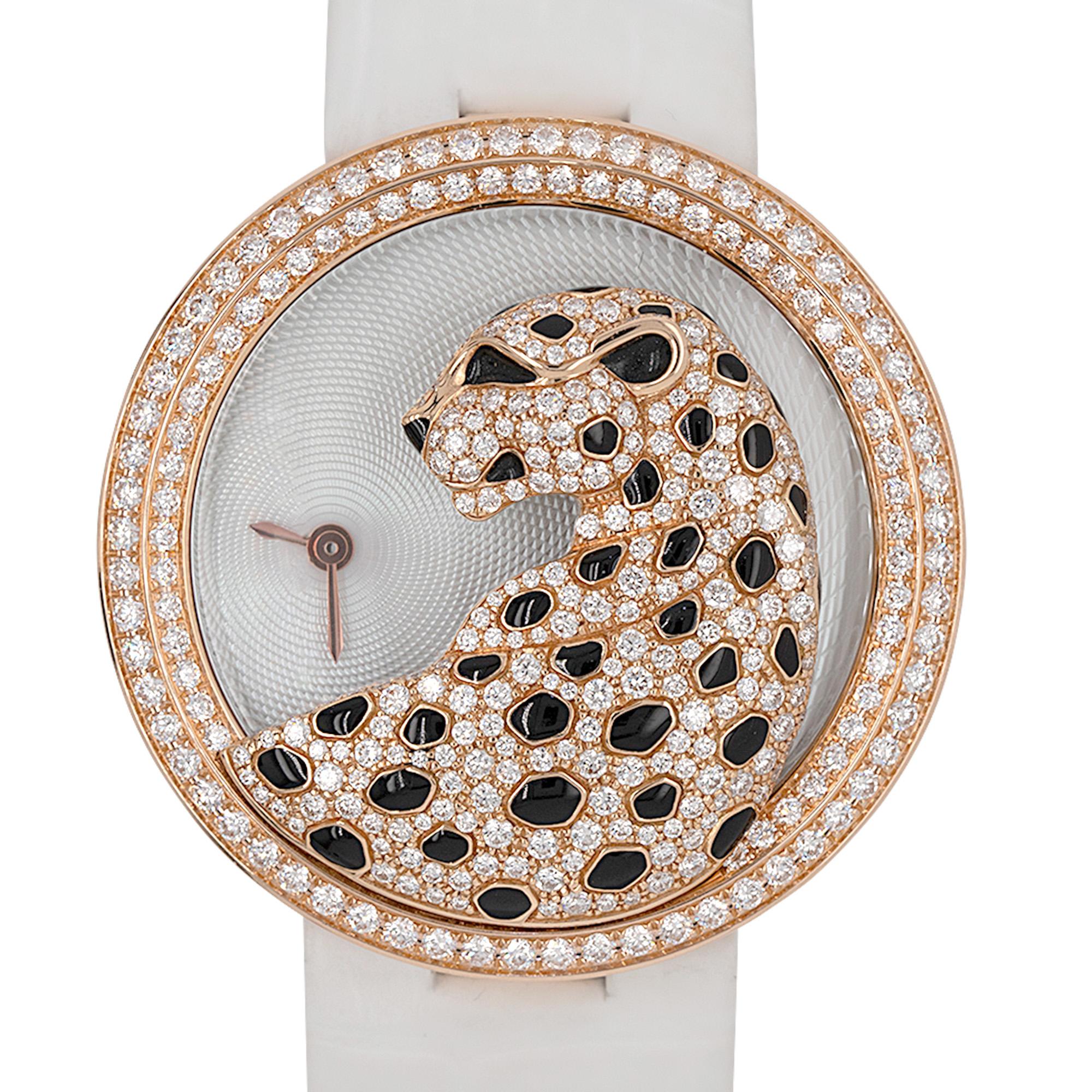 Cartier HPI00762 Panthere Divine Rose Gold Diamant Damenuhr

Erleben Sie die faszinierende Schönheit der Uhr Cartier Panthere Divine, ein wahres Zeugnis der Eleganz und Anmut. Dieser exquisite Zeitmesser ist mit Präzision gefertigt und verfügt über