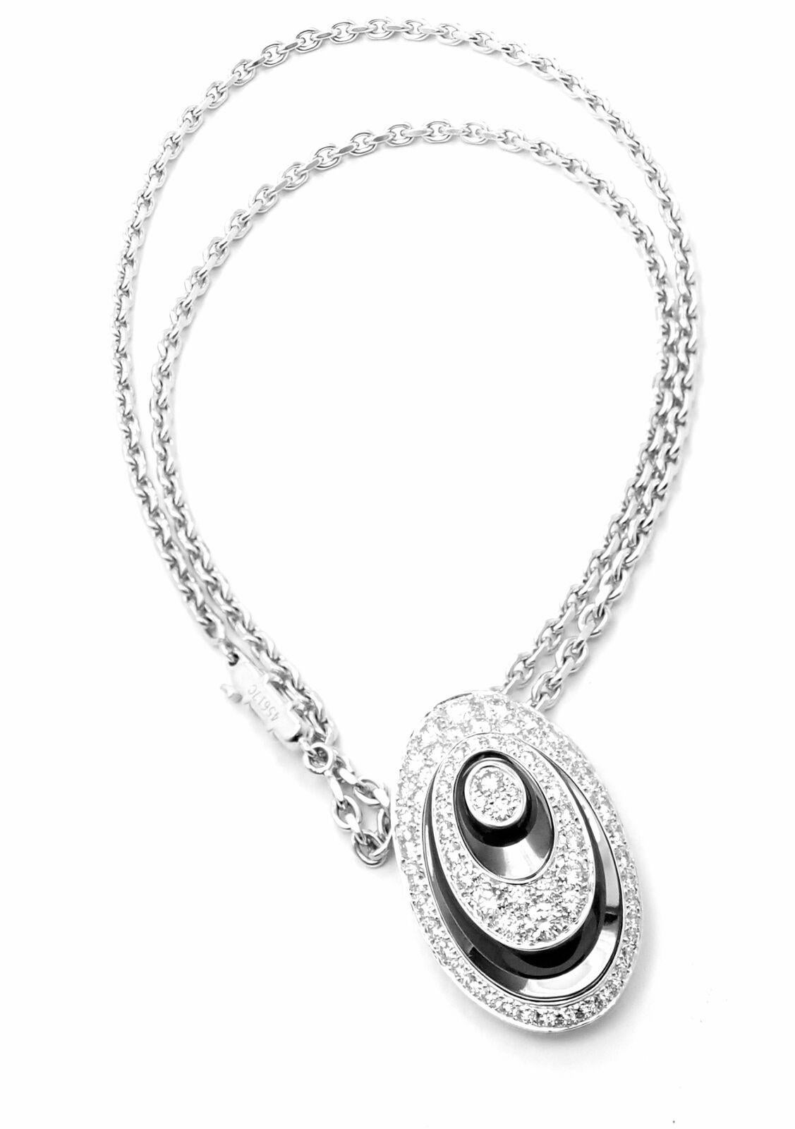 Cartier, collier pendentif hypnose en or blanc, chaîne et cordon de soie en vente 1