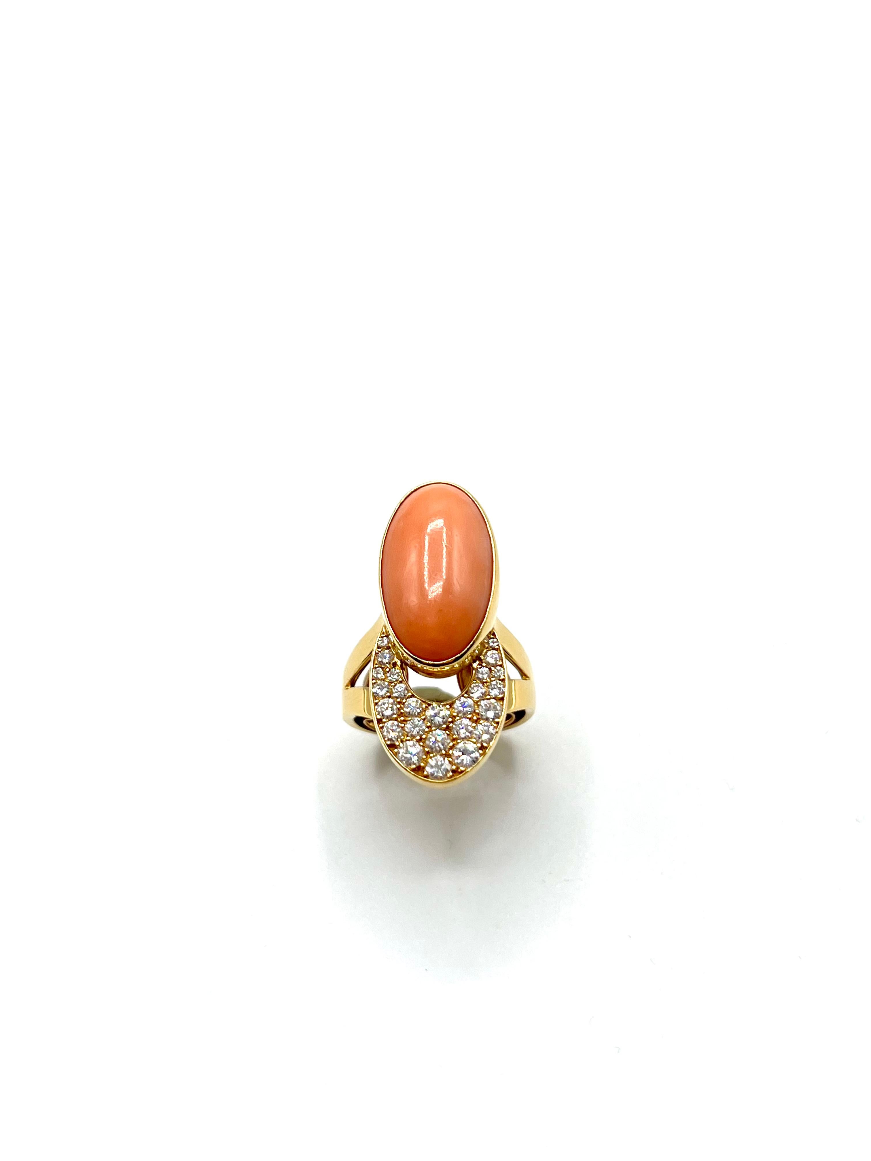 Women's Cartier Iconic 70's Ring Diamonds, Coral Cabochon Set on Yellow Gold For Sale