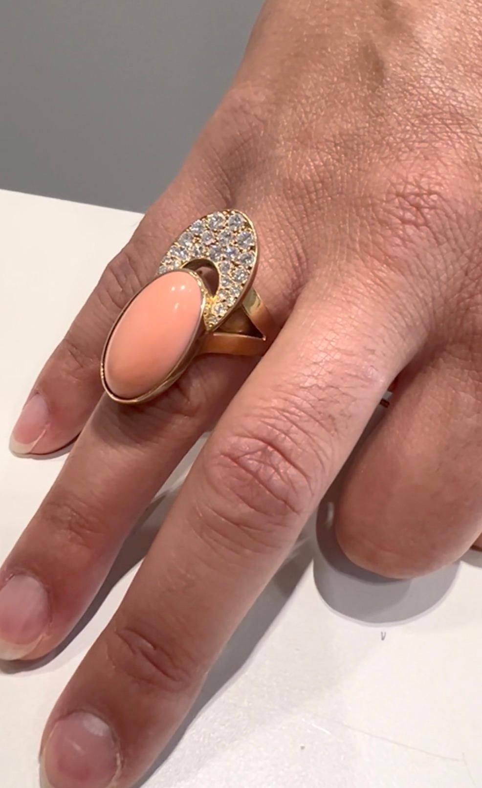 Cartier Iconic 70's Ring Diamonds, Coral Cabochon Set on Yellow Gold ...