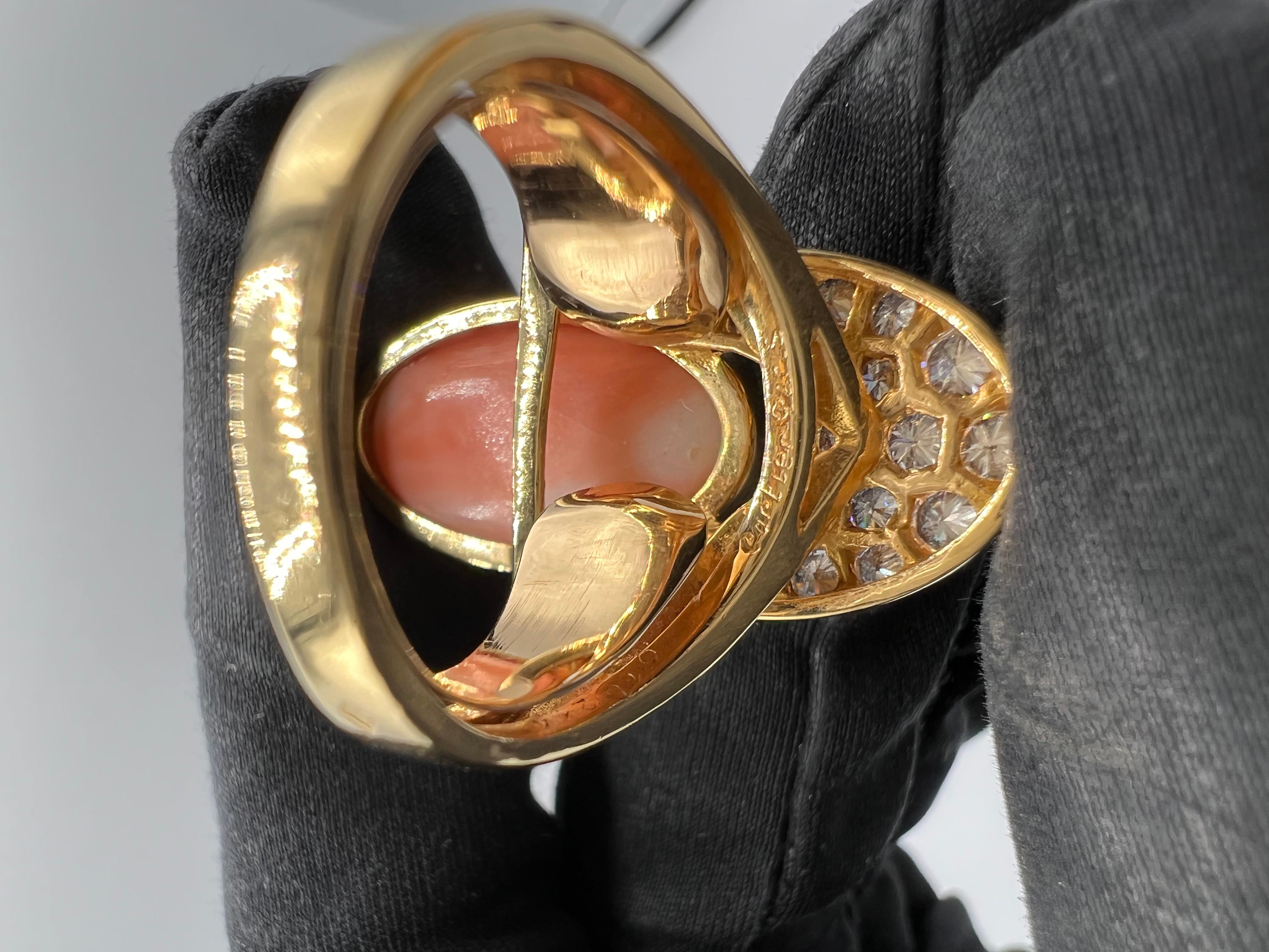Cartier Iconic 70's Ring Diamonds, Coral Cabochon Set on Yellow Gold For Sale 4